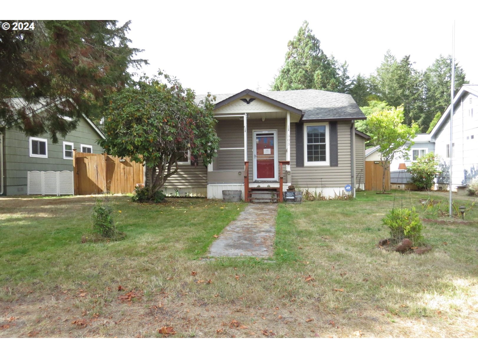 Photo of 303 TAYLOR ST Ryderwood WA 98581