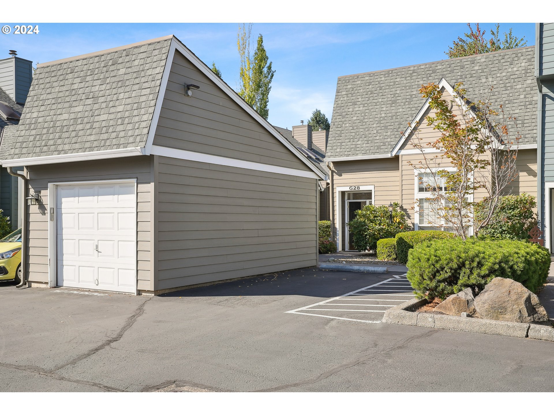Photo #3: 24044188 Listing 