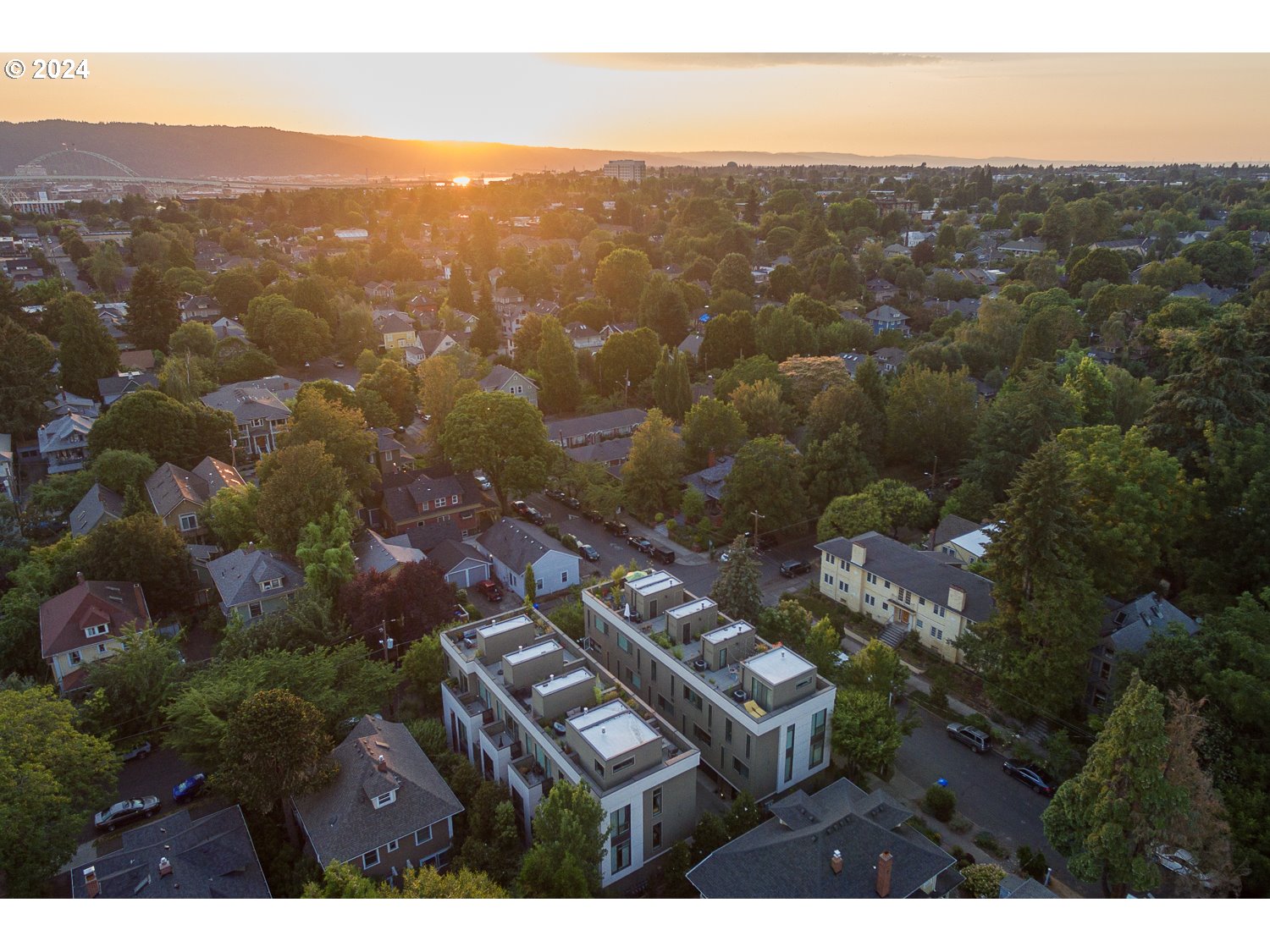 Photo #3: 24045624 Listing 