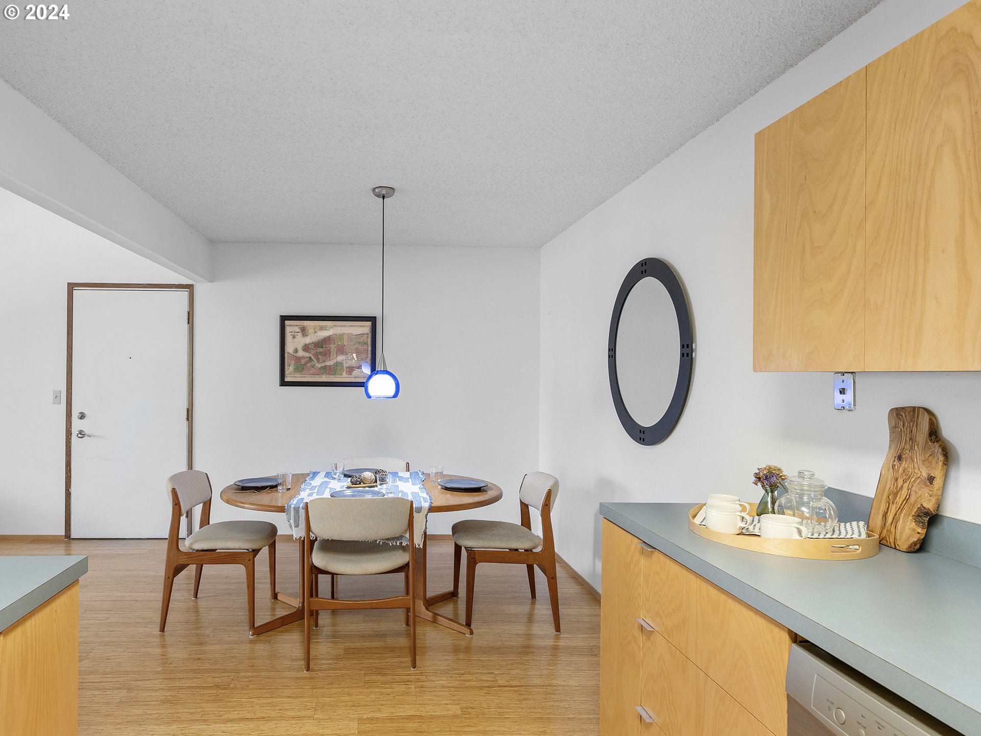Photo #4: 24046024 Listing 