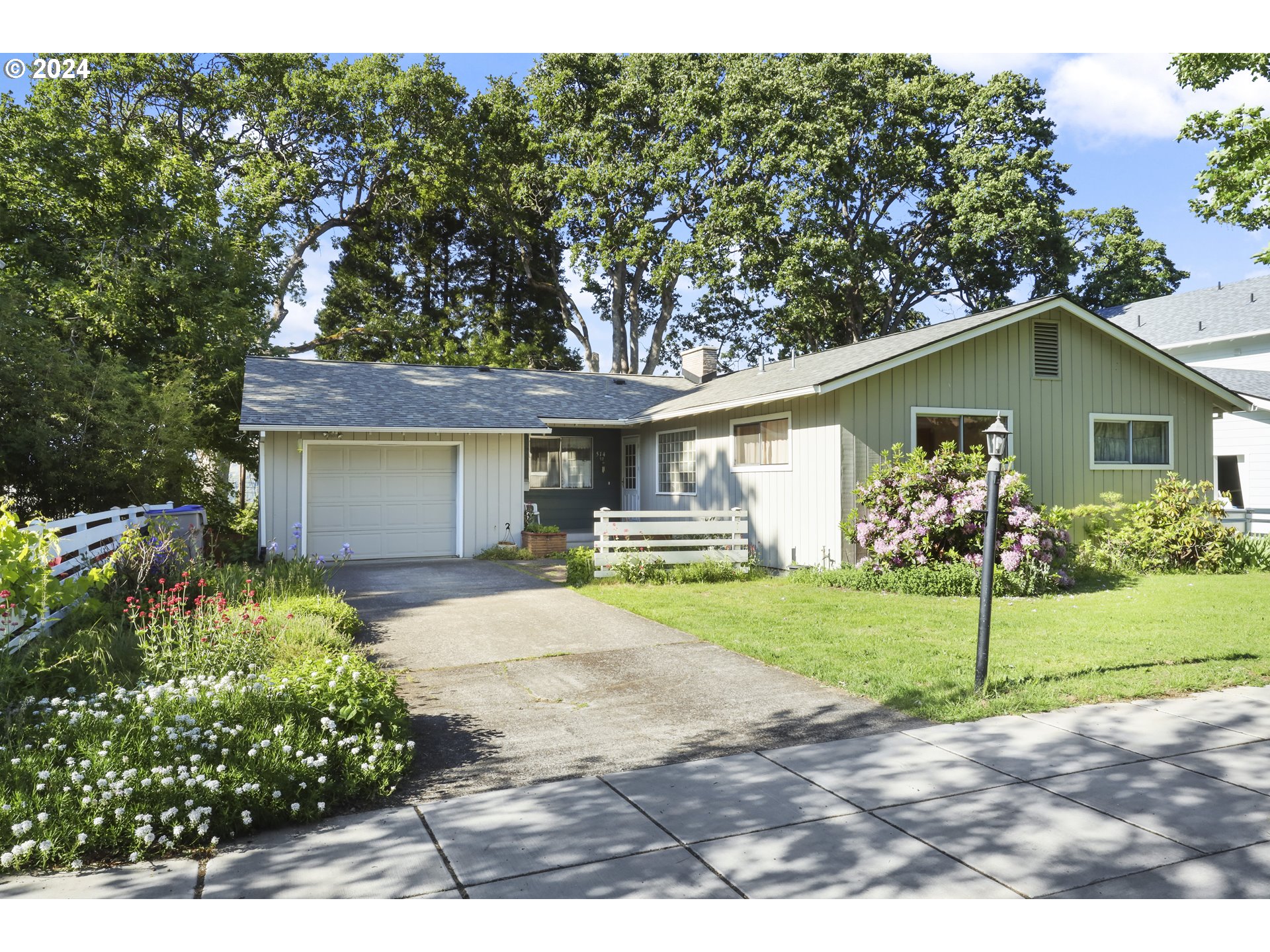 Photo of 514 PROSPECT AVE Hood River OR 97031