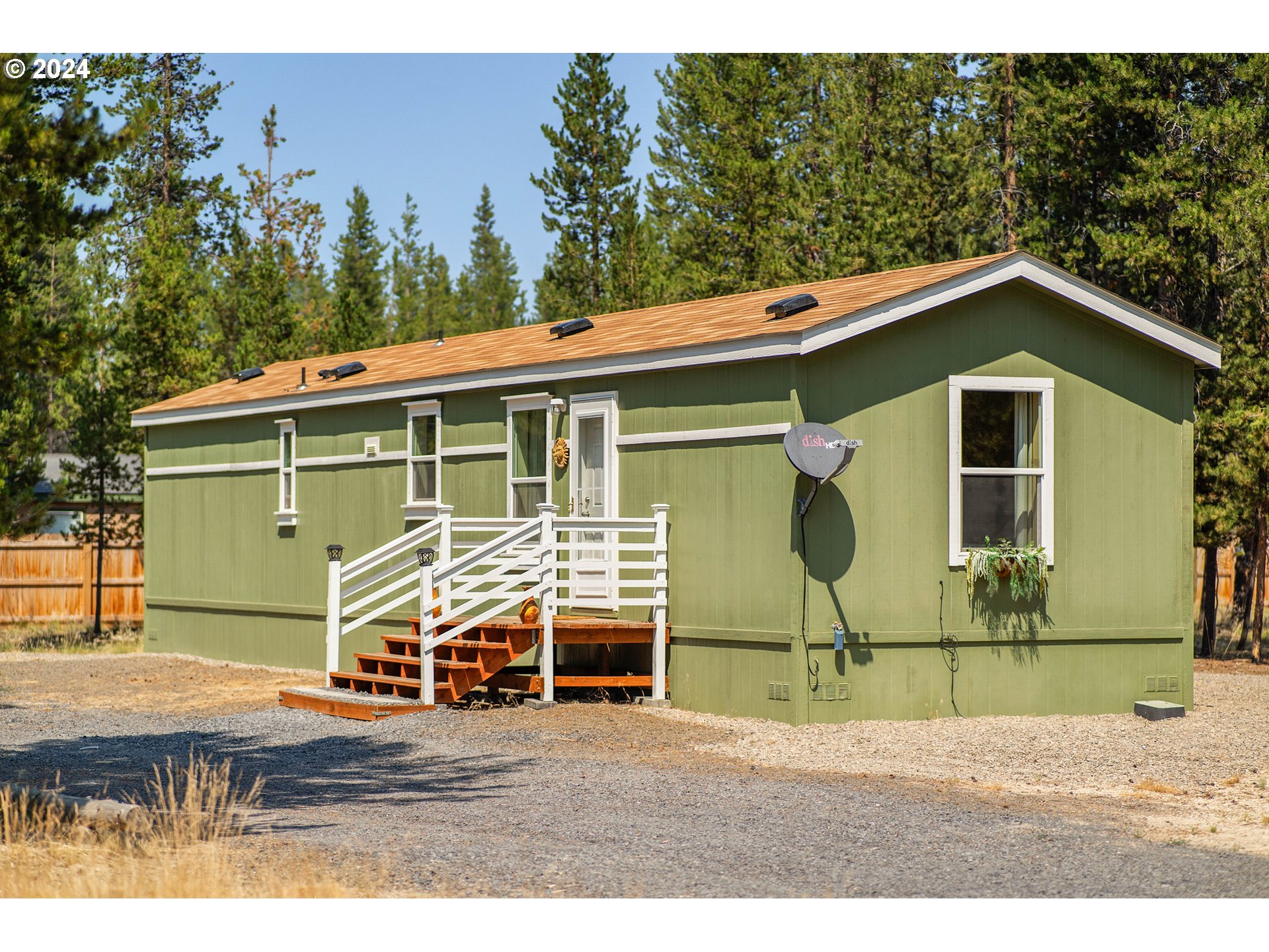 Photo of 10215 SPLIT RAIL RD La Pine OR 97739