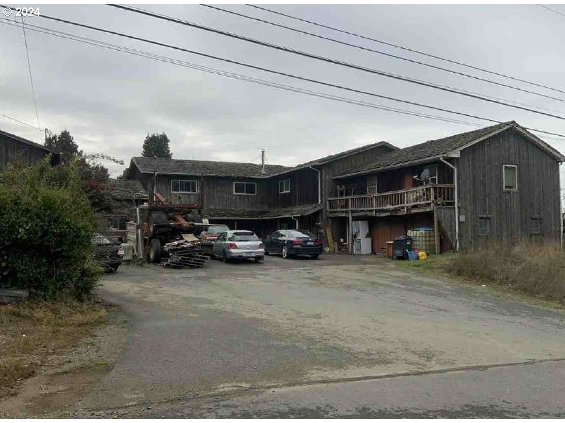 Photo of 830 3RD ST Bandon OR 97411