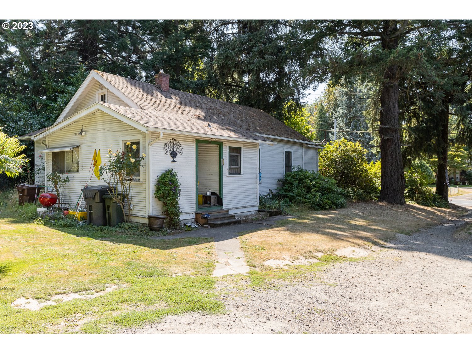 Photo of 16420 WEBSTER RD Milwaukie OR 97267