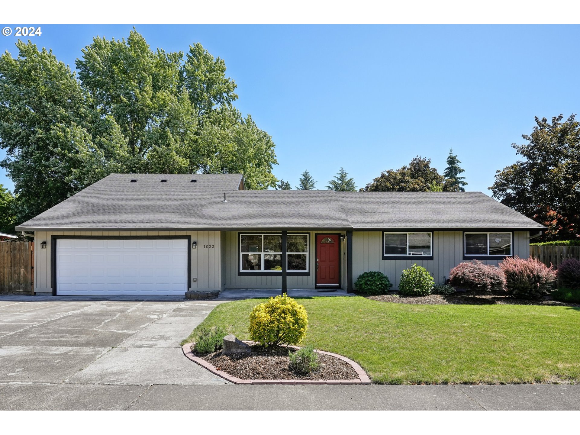 Photo of 1022 THOMAS ST Hillsboro OR 97124