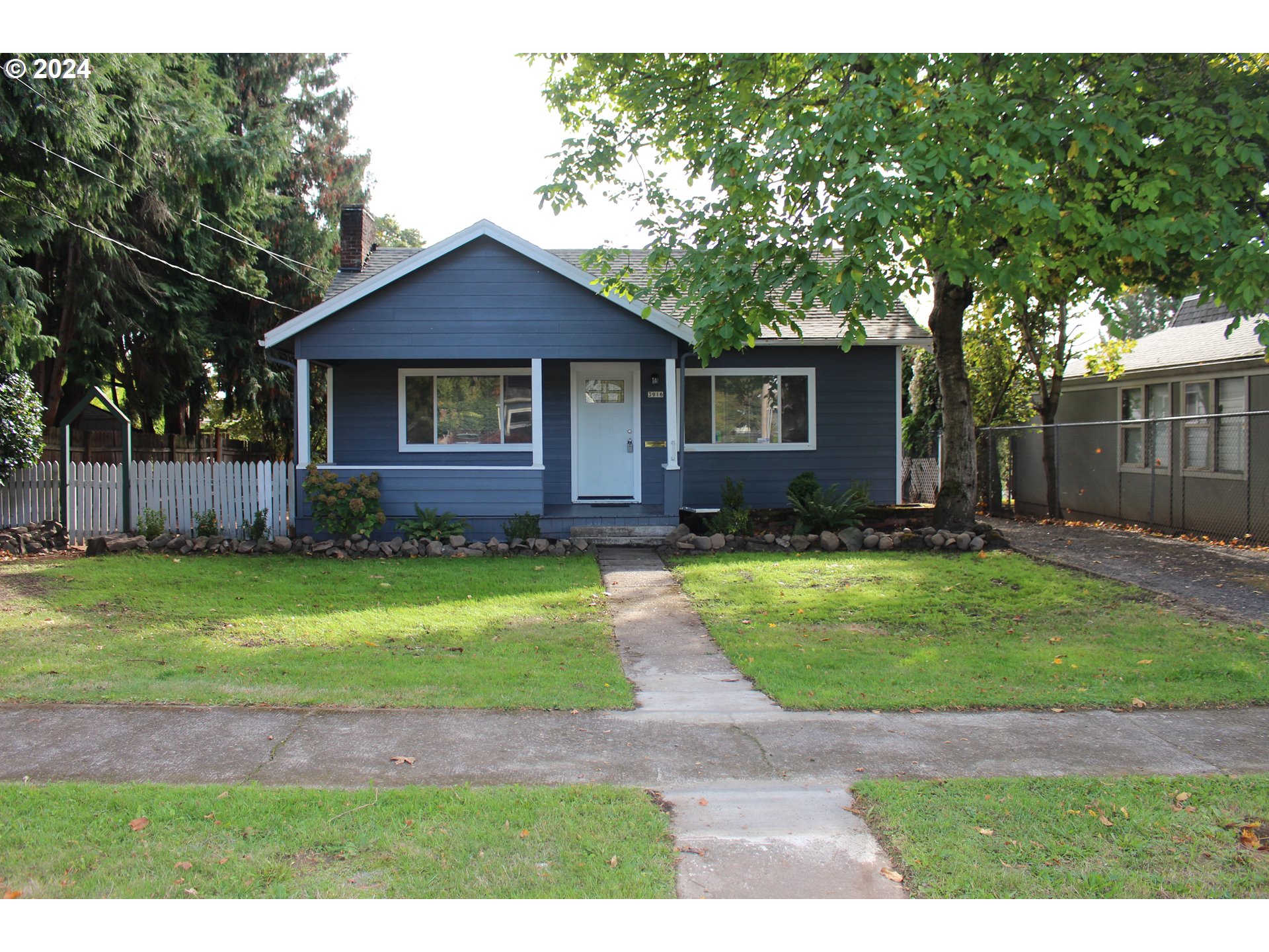 Photo of 3916 HARRISON ST Milwaukie OR 97222