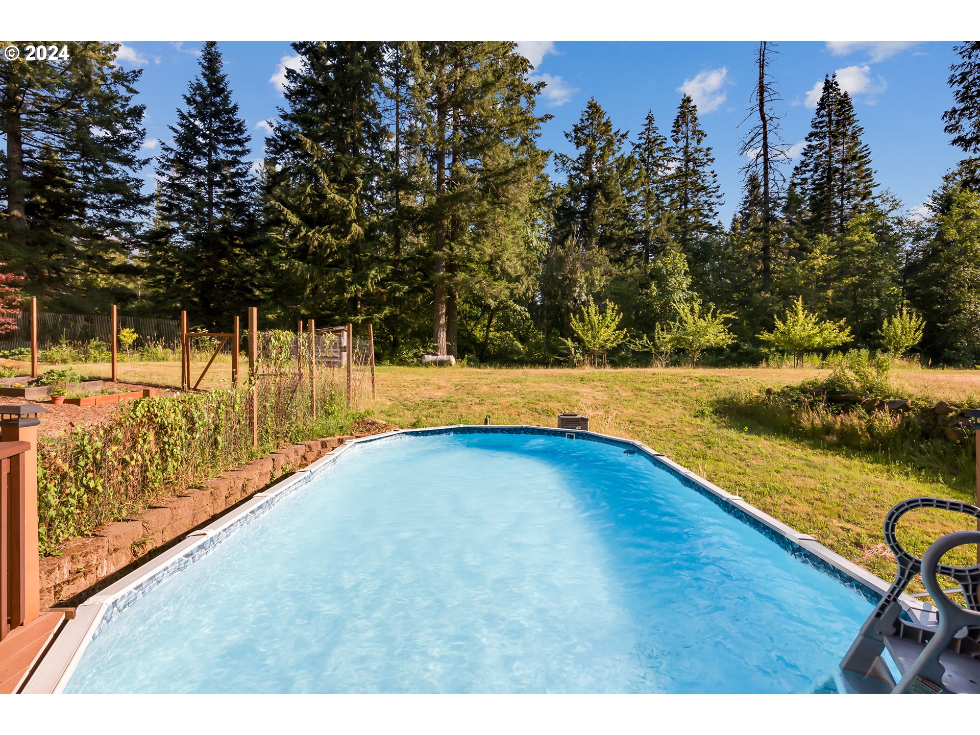 621  Woodard Creek Rd, Skamania, WA 98605