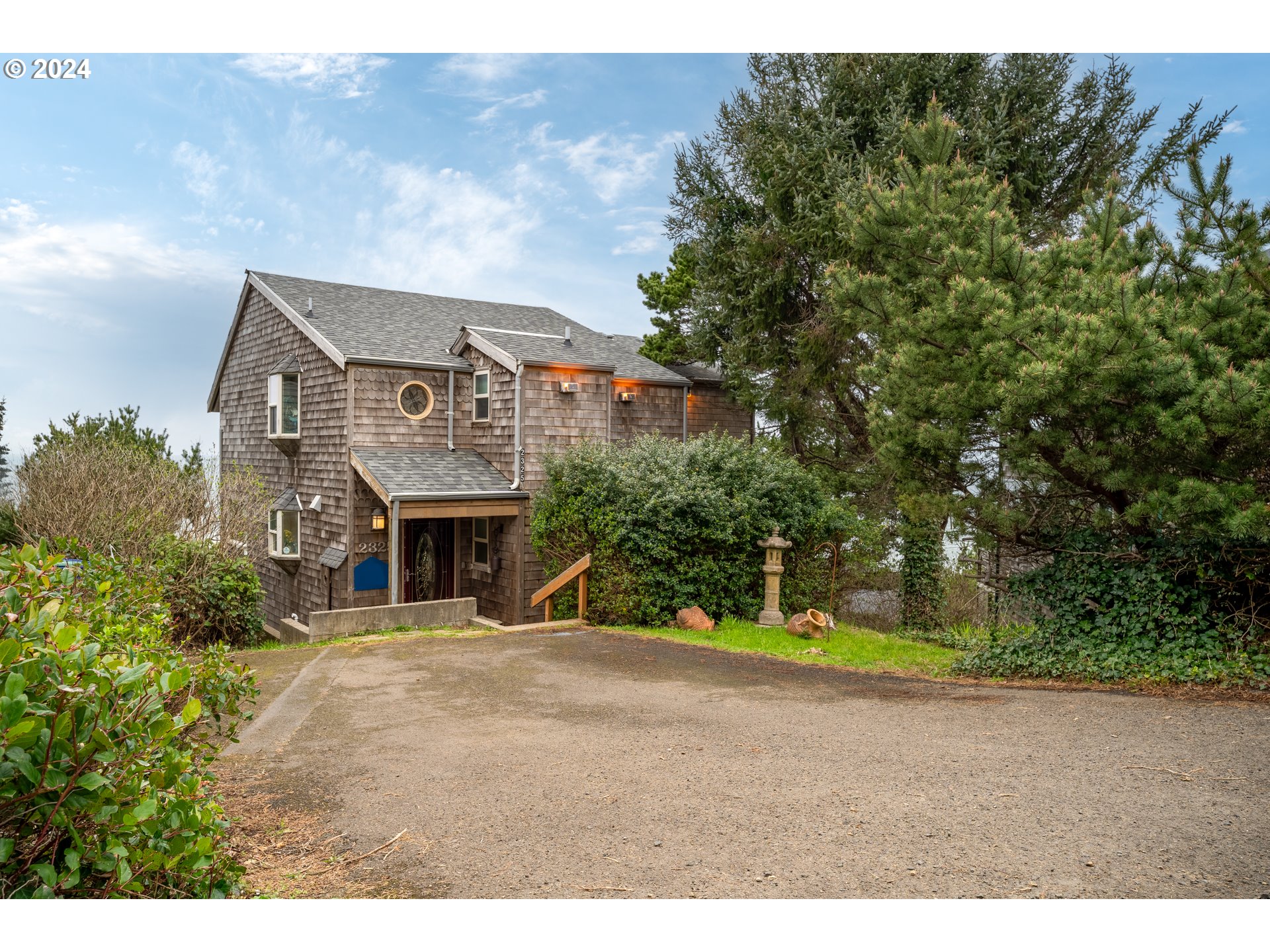 2325 SW BARD LOOP, Lincoln City, OR 