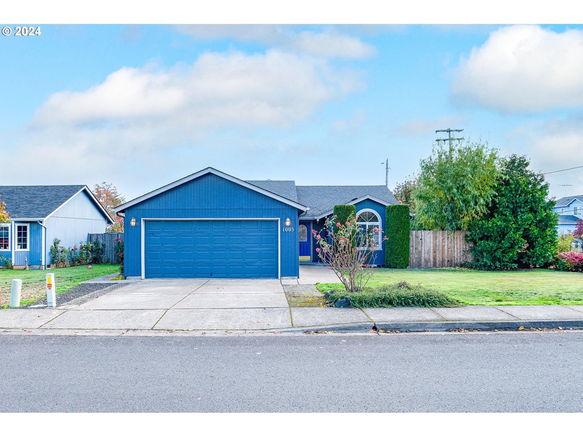 Photo of 1005 ASH GROVE LOOP Creswell OR 97426