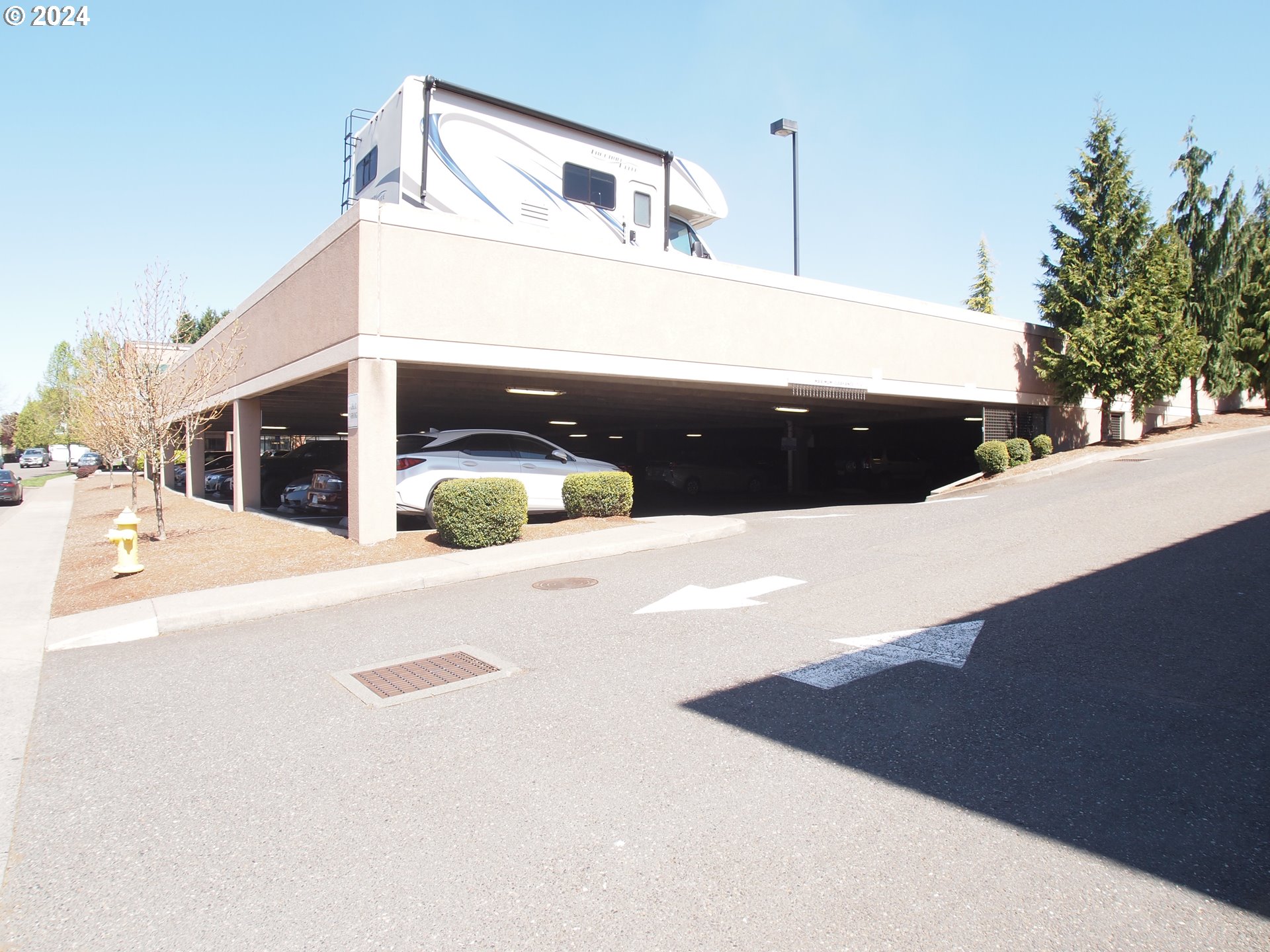 Photo #3: 24067079 Listing 