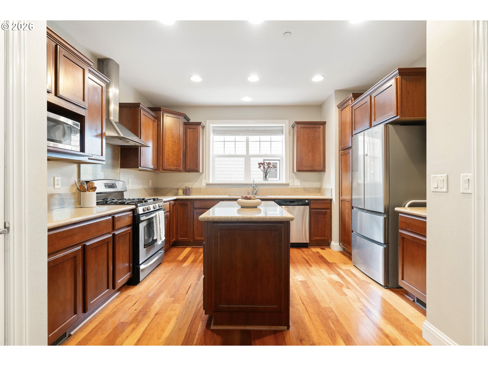 Photo #7: 240684064 Listing: Photo #7