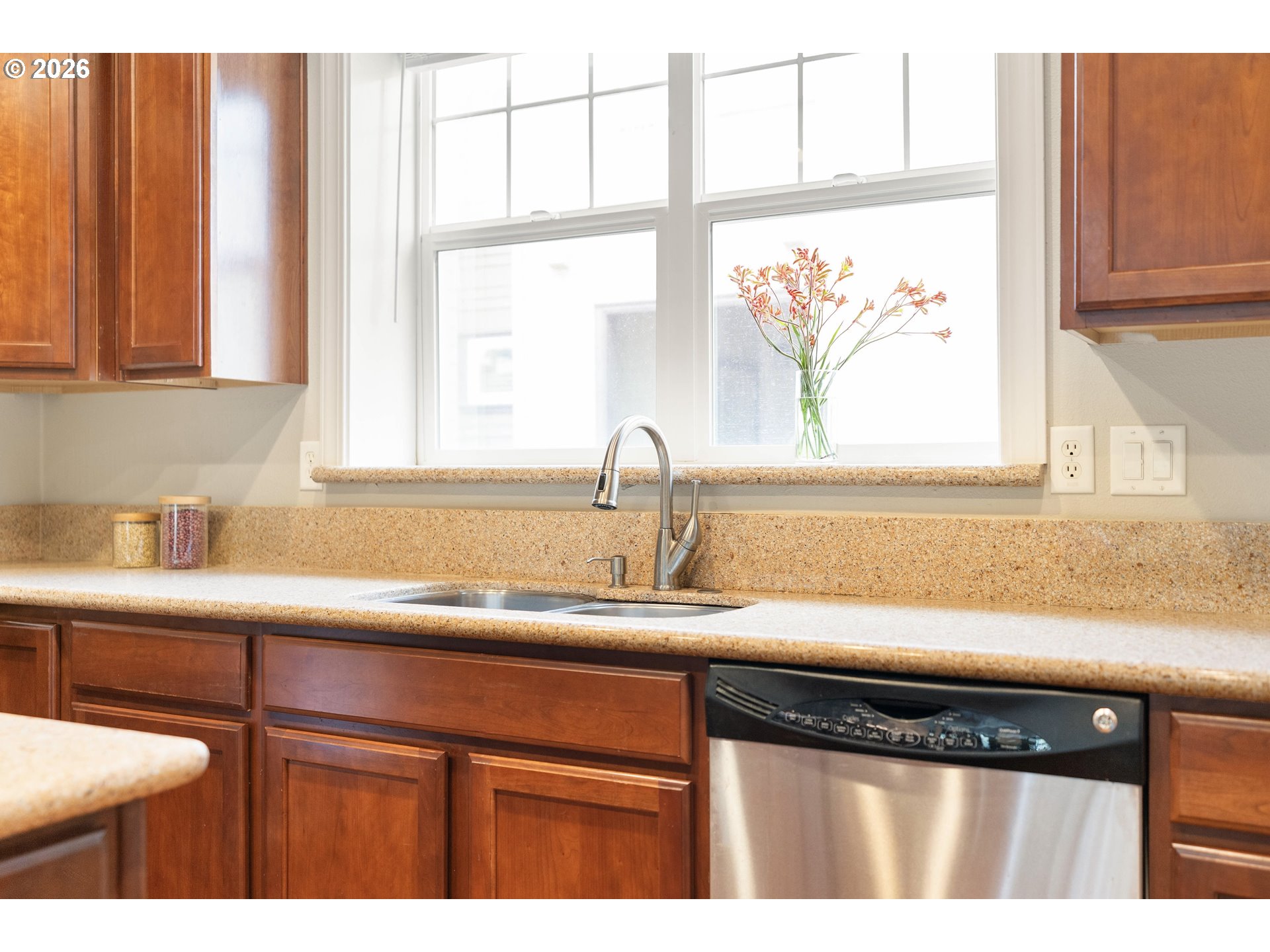 Photo #14: 240684064 Listing: Photo #14