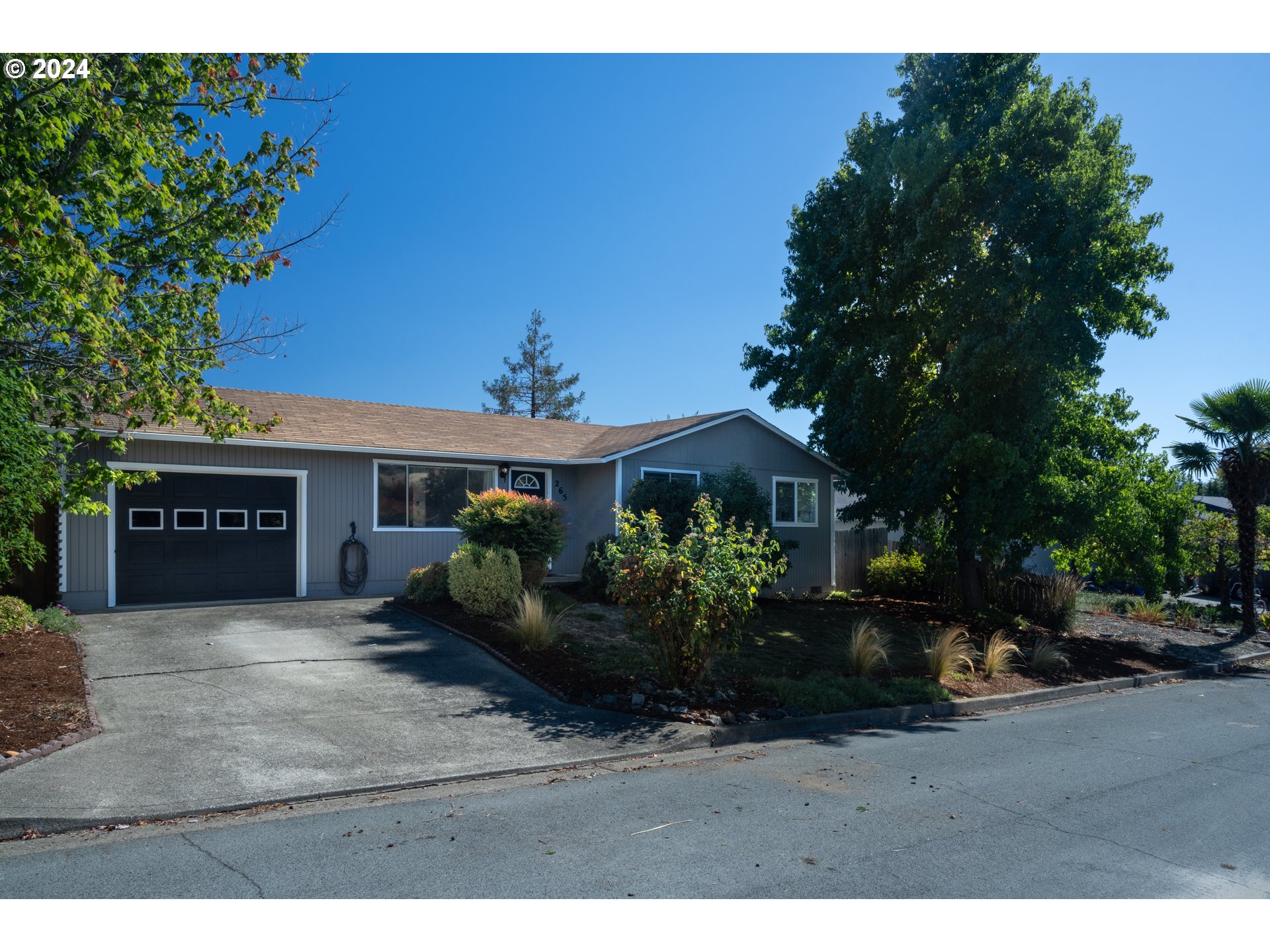 Photo of 265 CORONA LOOP RD Roseburg OR 97471