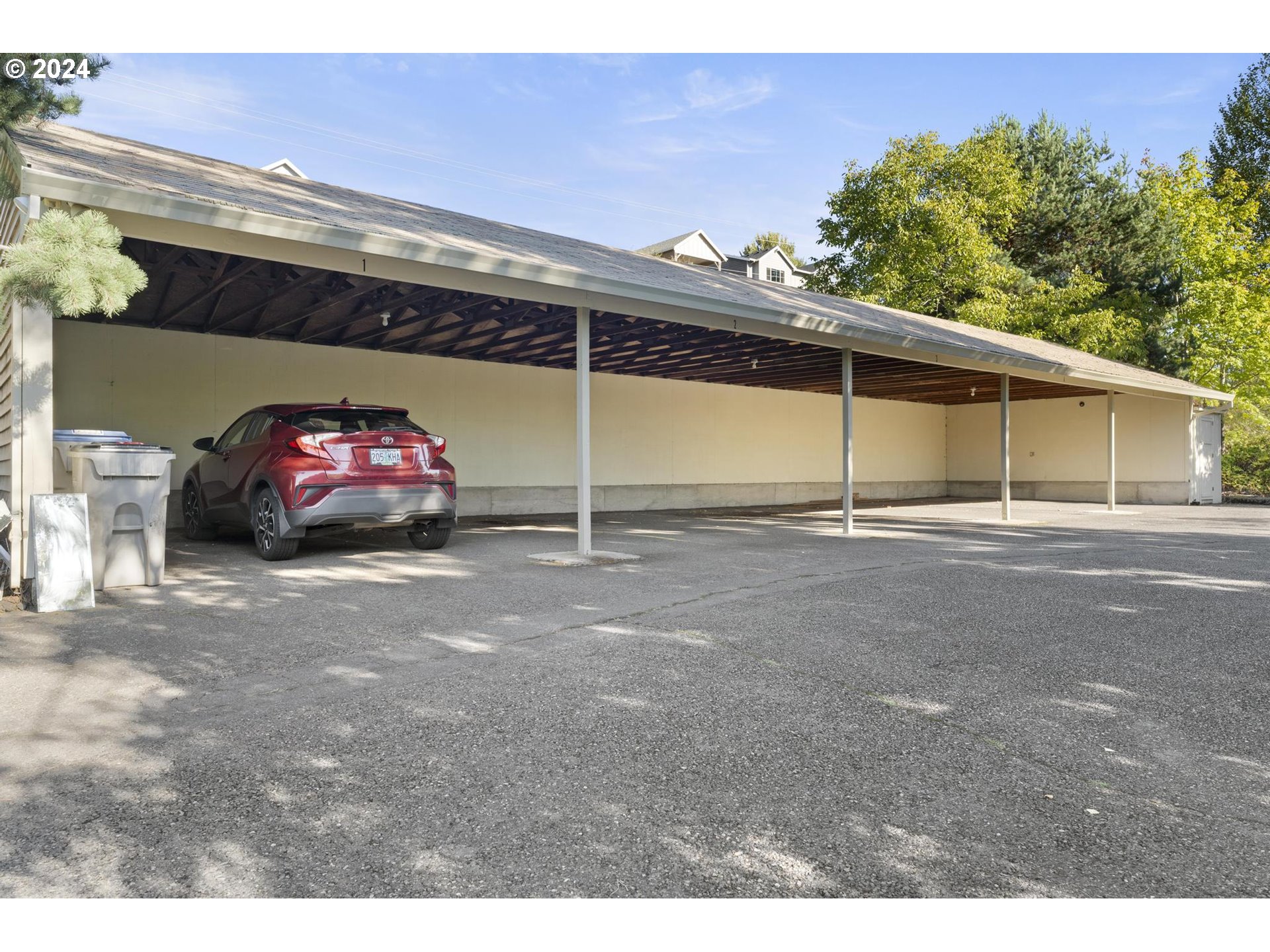 Photo #4: 24070709 Listing 