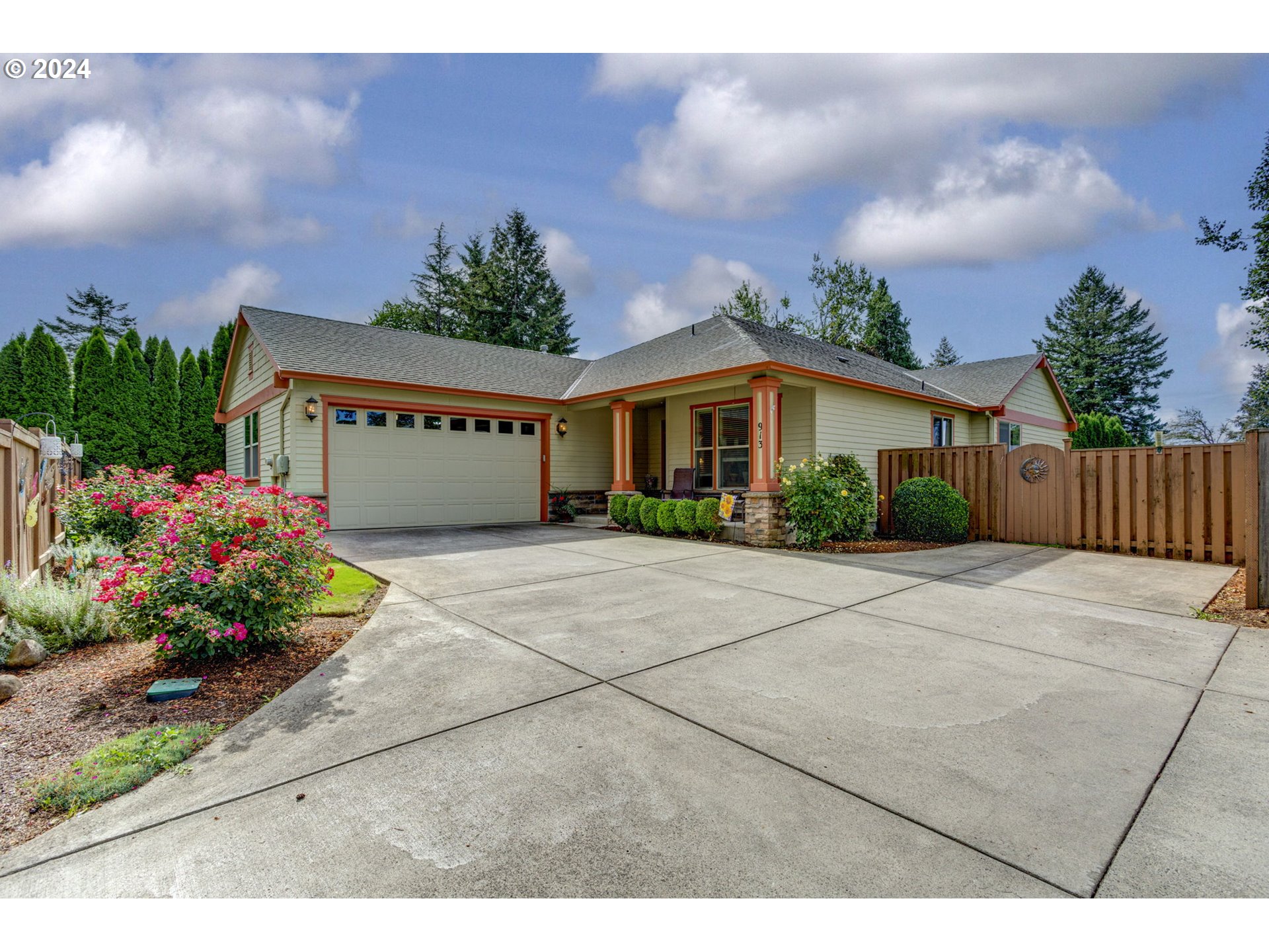 Photo of 913 TOWLE AVE Gresham OR 97030