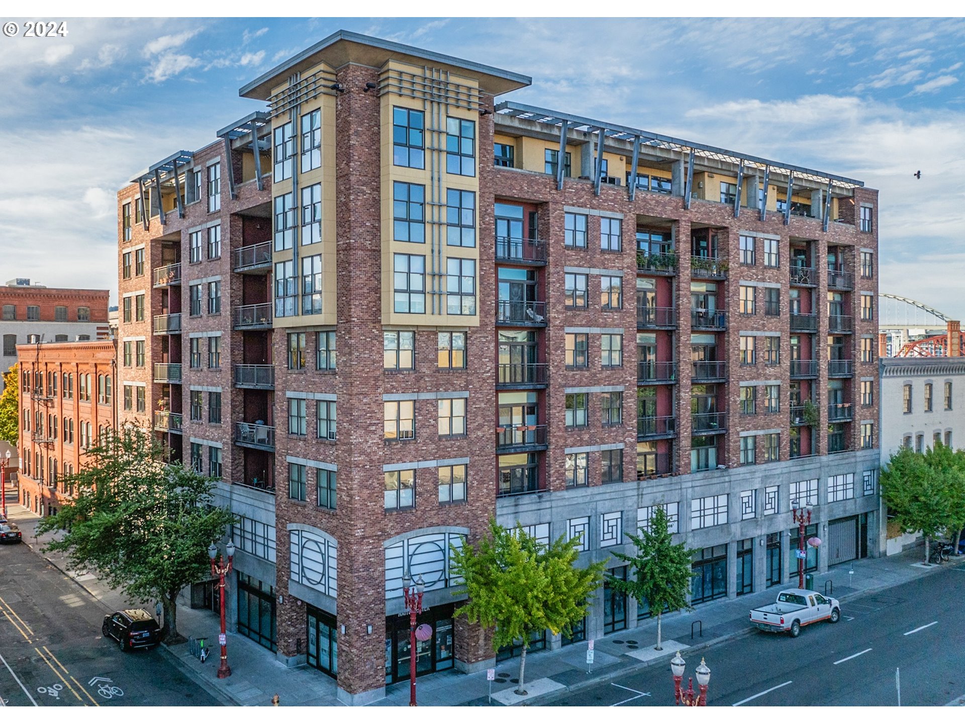 Browse Active OLD TOWN CHINATOWN Condos For Sale