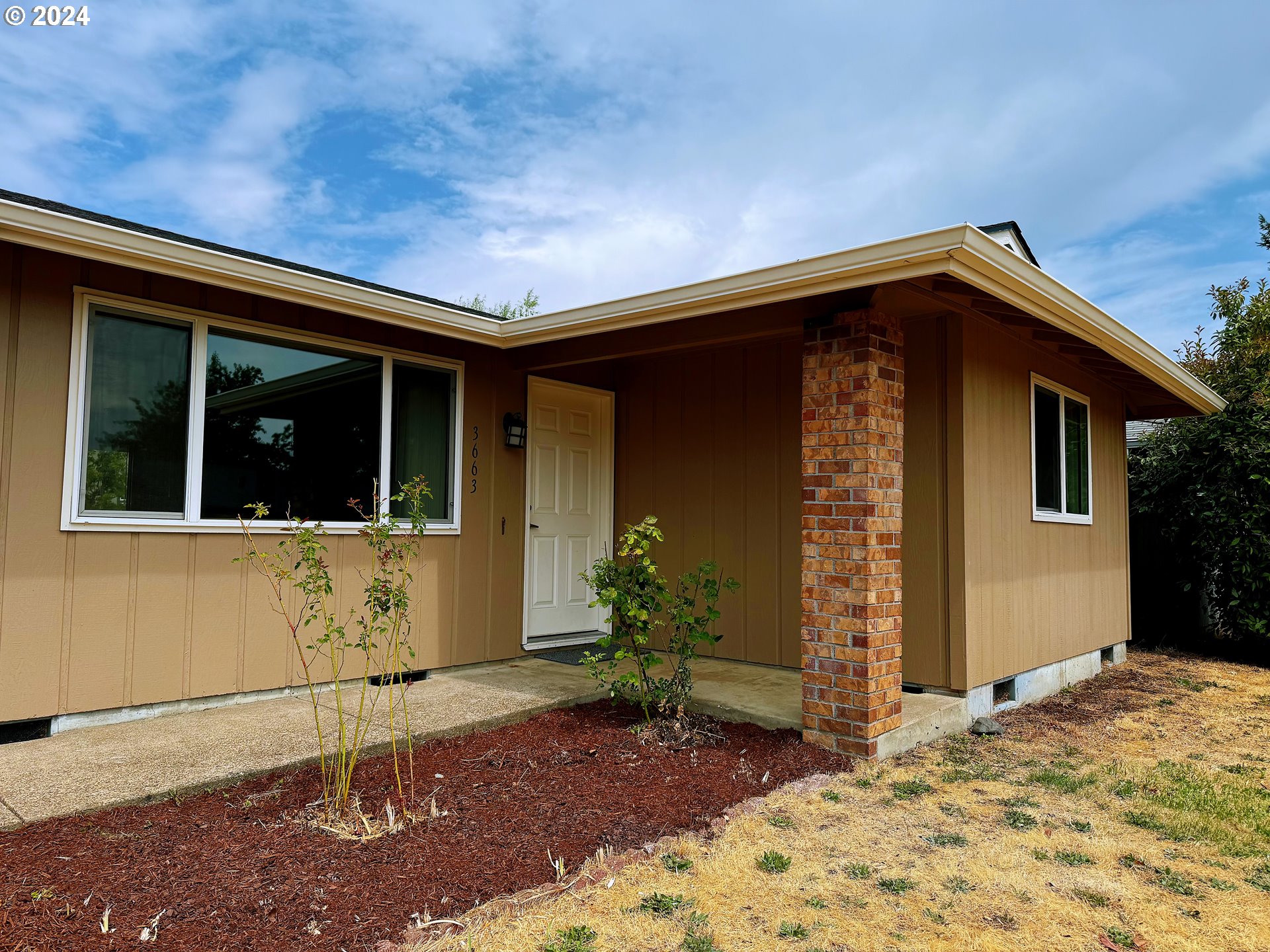 Great location, in the heart of Southwest Eugene. New remodeled home.Newer roof in 2020, newer exterior painting in 2020. Full cut HVAC heating and cooling system installed in 2022. all permitted, 90% gas furnace energy efficiency, has gas stubs for stove/BBQ/Dryer/water heater etc. New laminate wood floor installed in 2024. New interior painting in 2024. Must see. Won't last long.Move in ready.