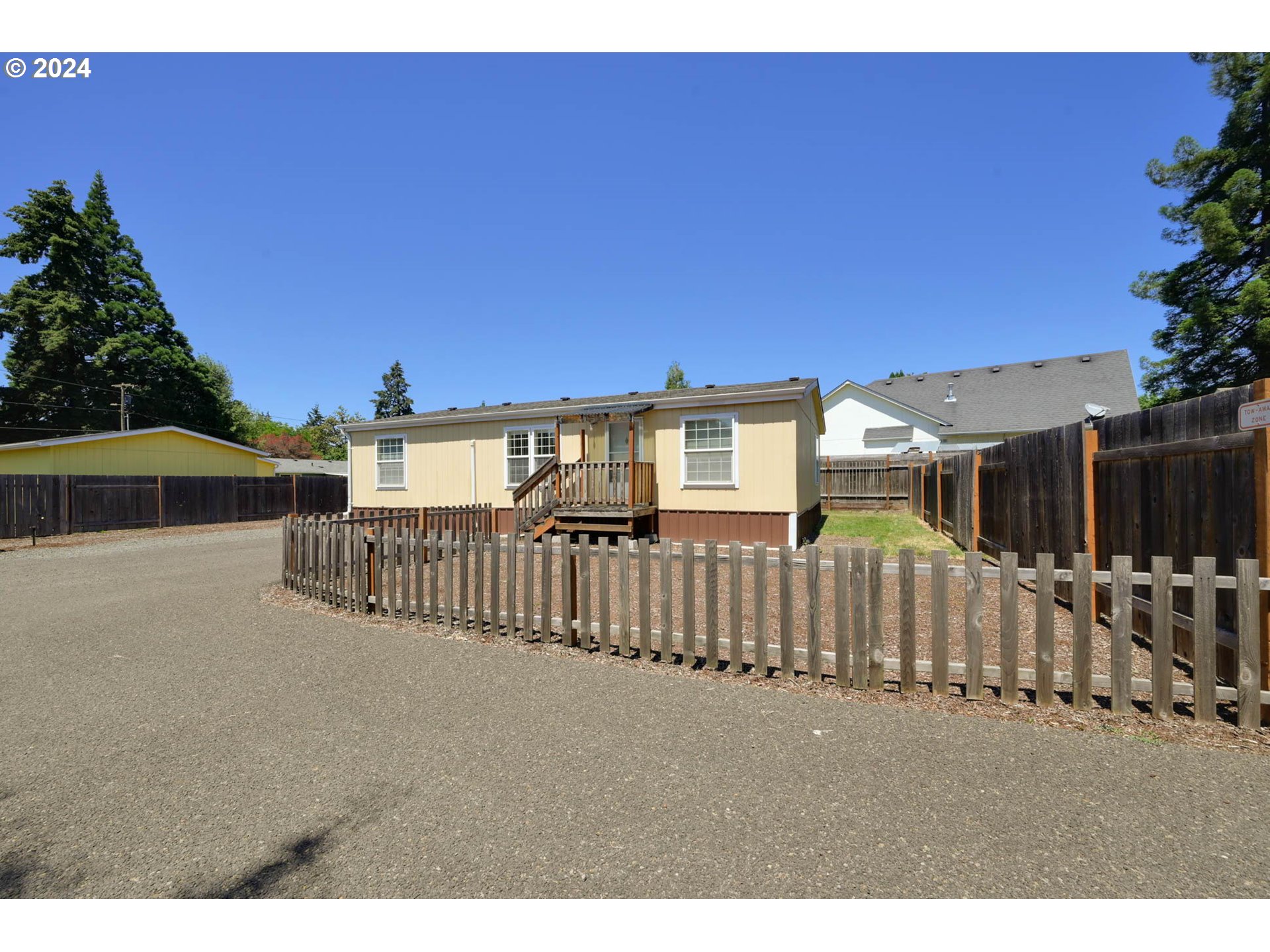 Photo of 2891 AVA ST Eugene OR 97404