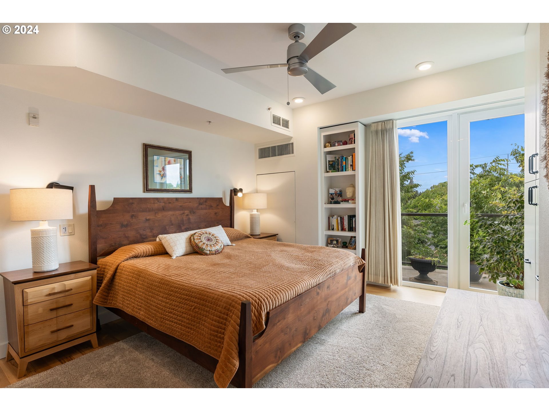 Photo #4: 24080514 Listing 