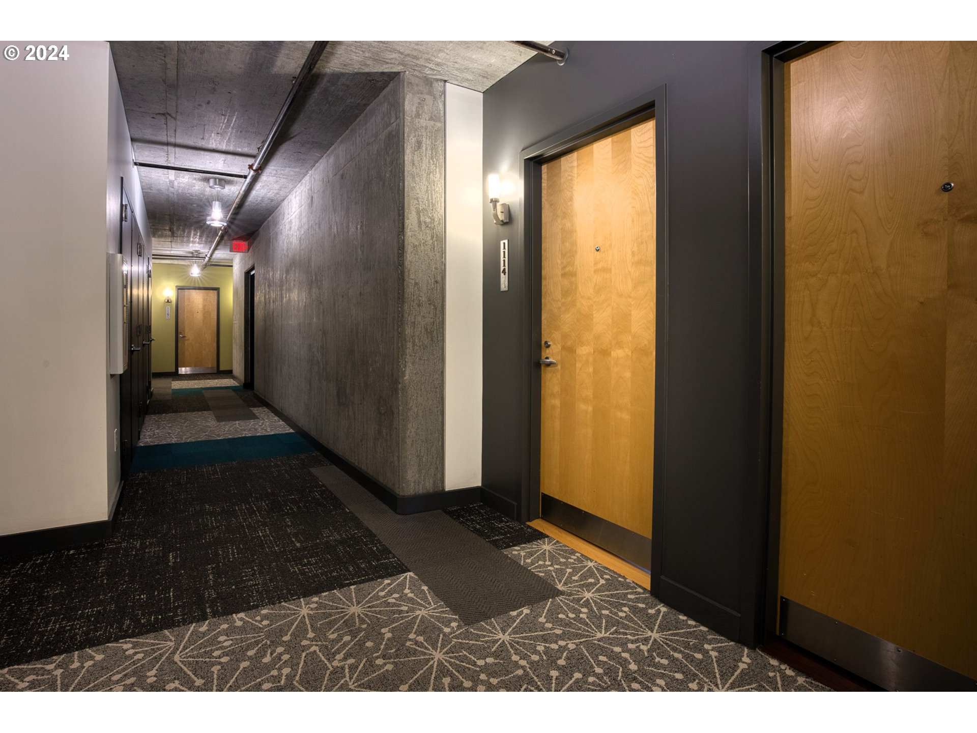 Photo #3: 24081535 Listing 