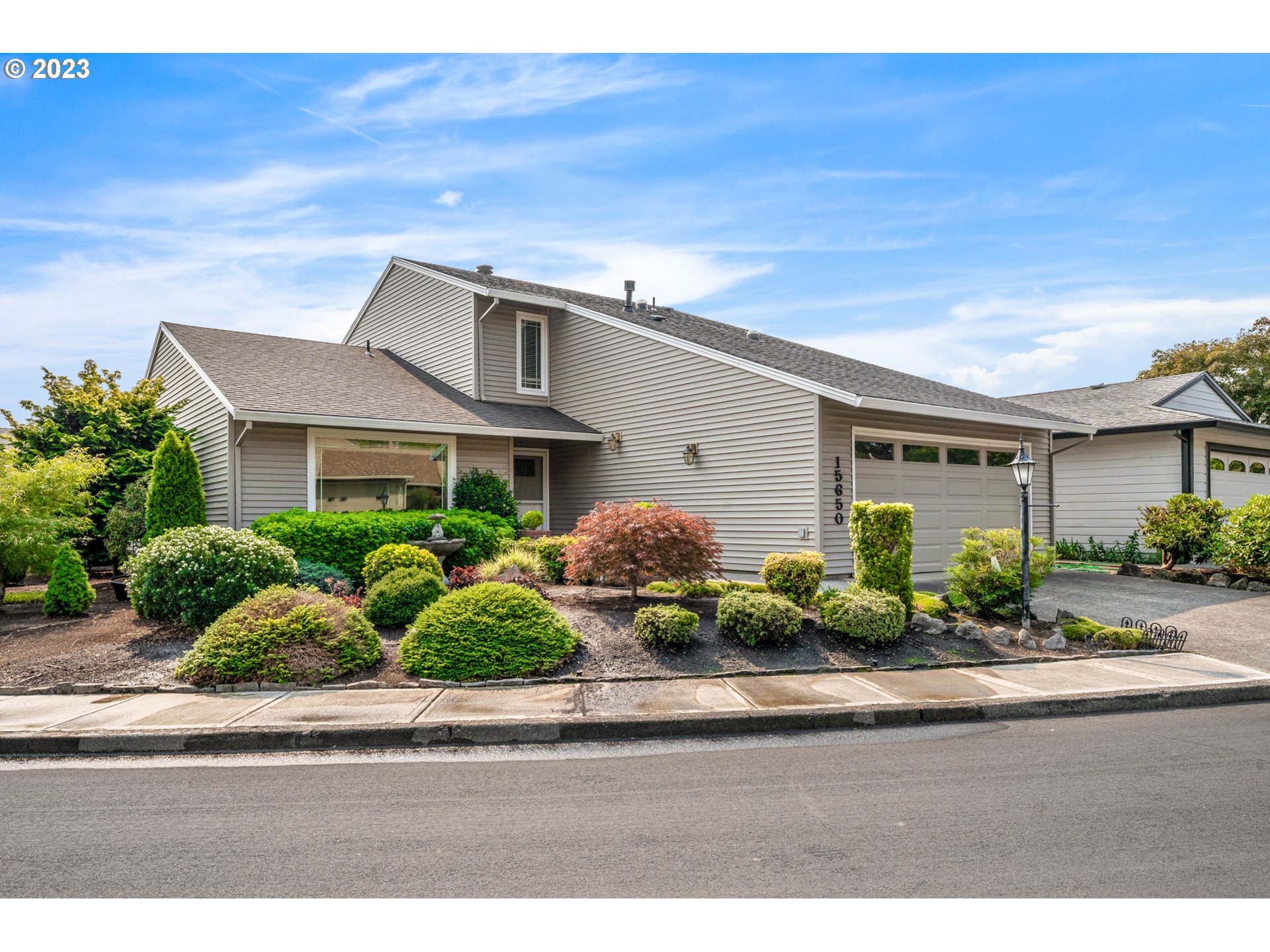 Photo of 15650 OAKHILL LN Tigard OR 97224