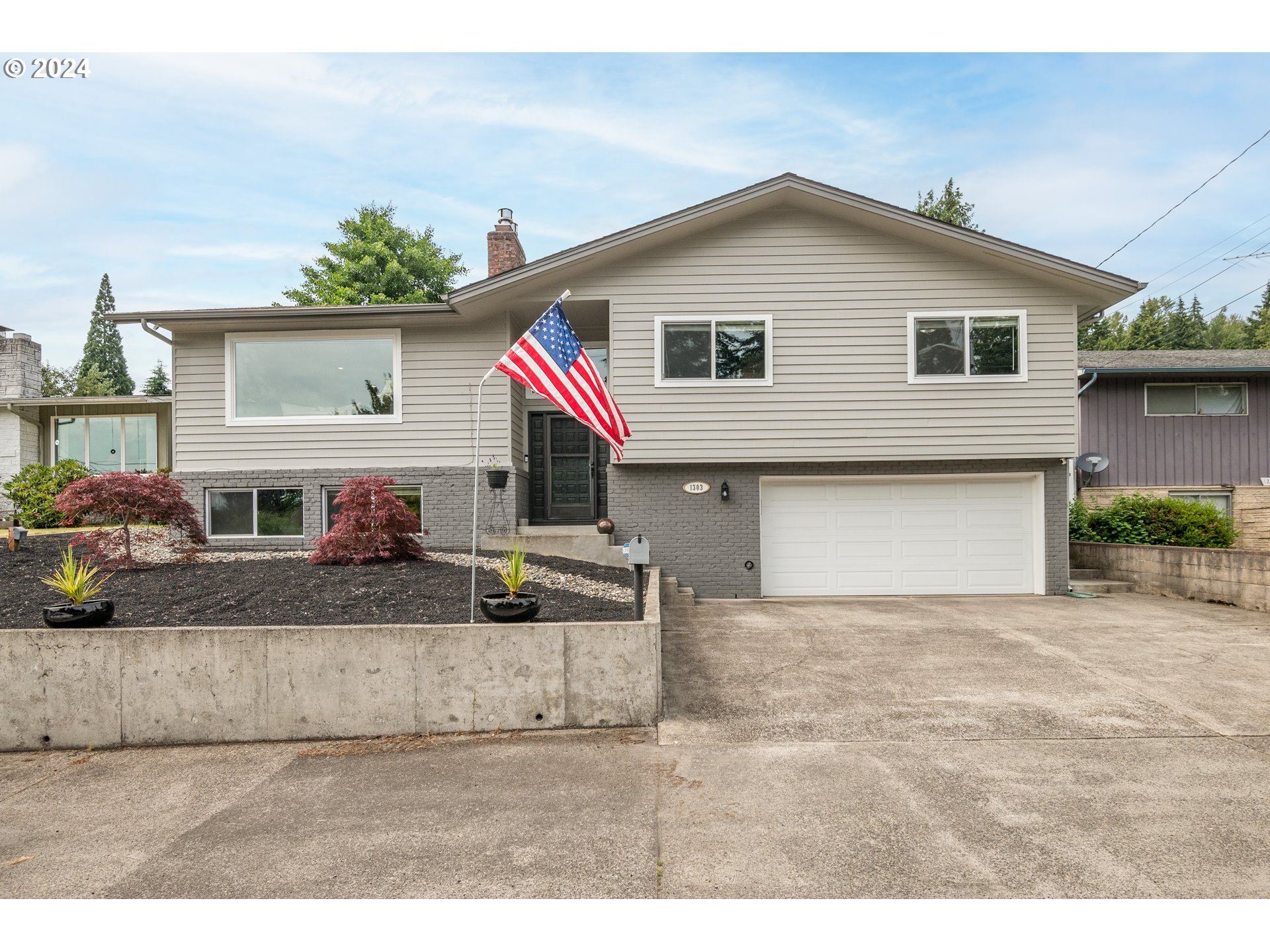 Photo of 1303 SPRUCE ST Longview WA 98632