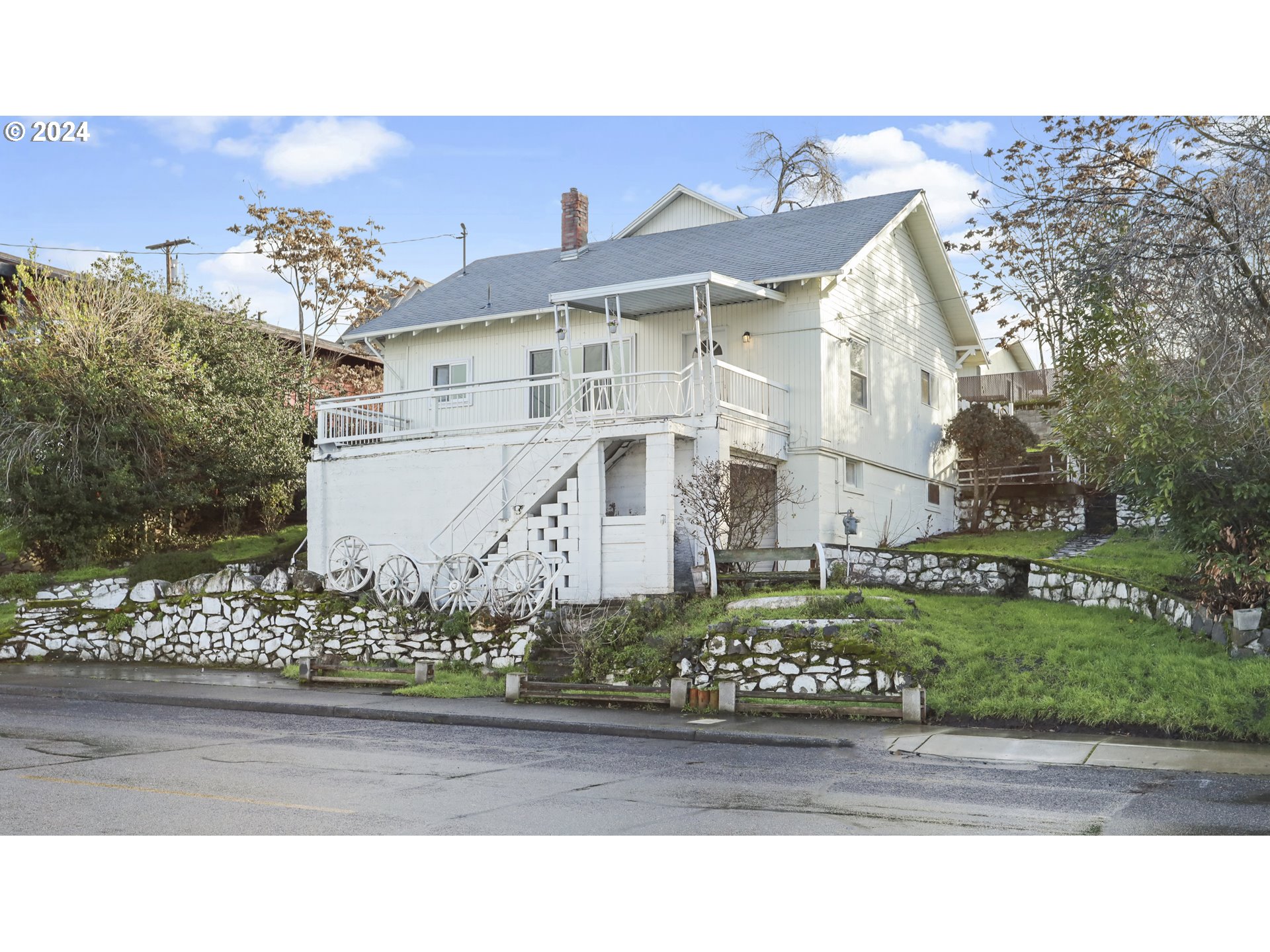 Hood River Real Estate Don Nunamaker, Realtors Homes For Sale 1916 10TH ST , The Dalles