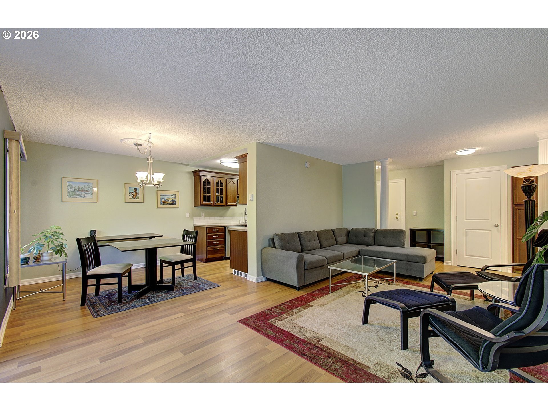 Photo #8: 240909979 Listing: Photo #8