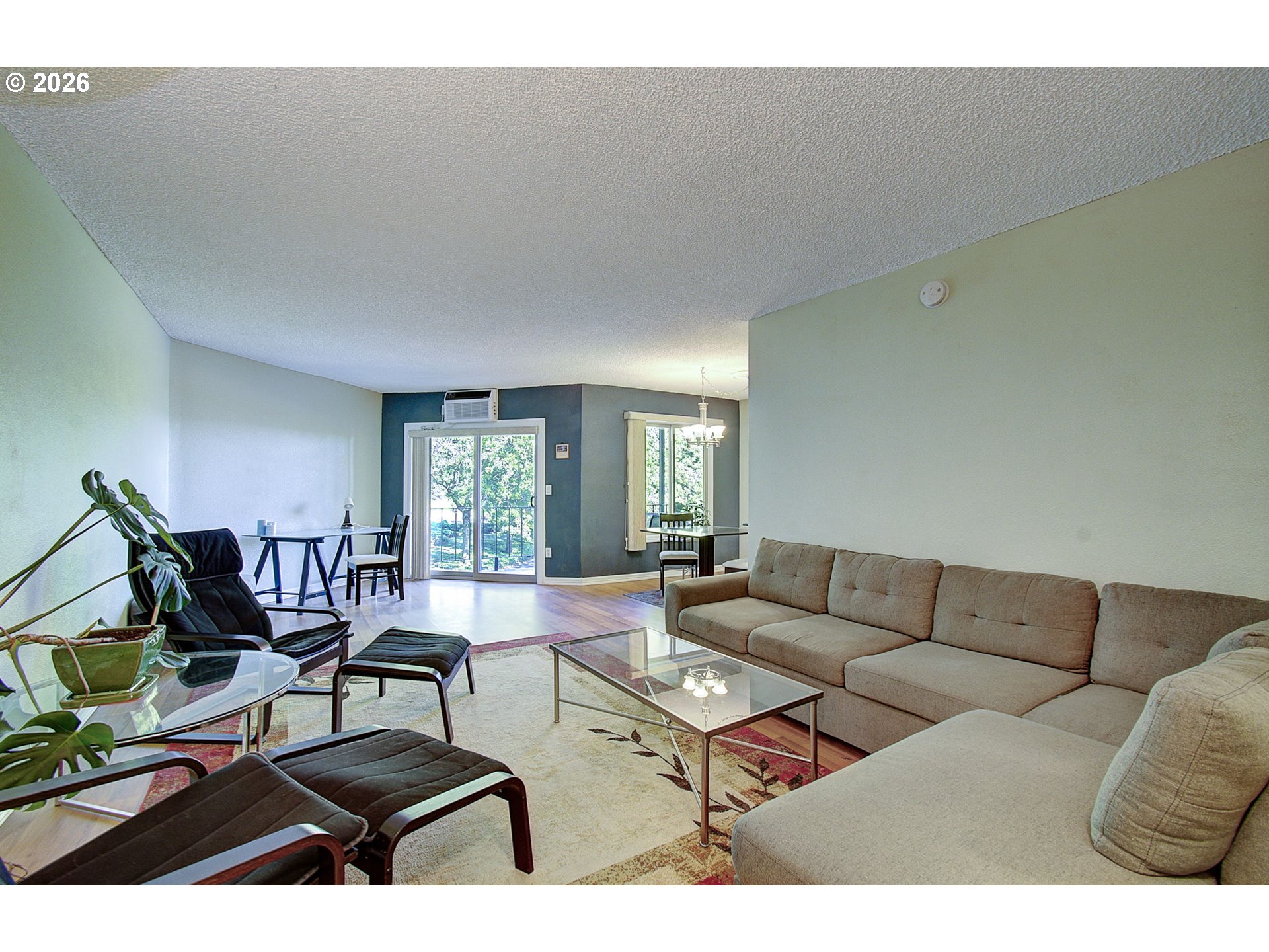 Photo #9: 240909979 Listing: Photo #9