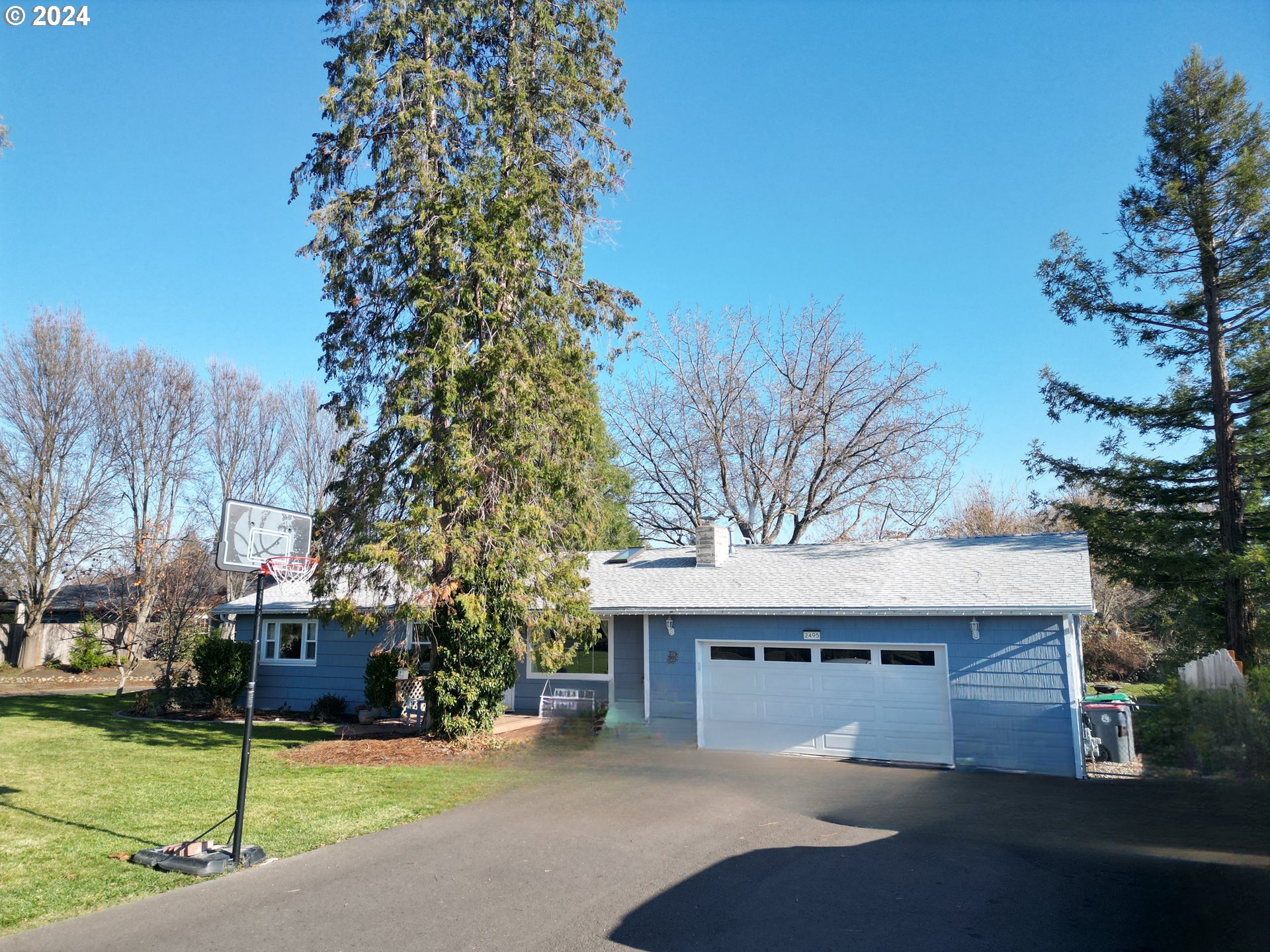 Photo of 2495 HAPPY VALLEY DR Medford OR 97501