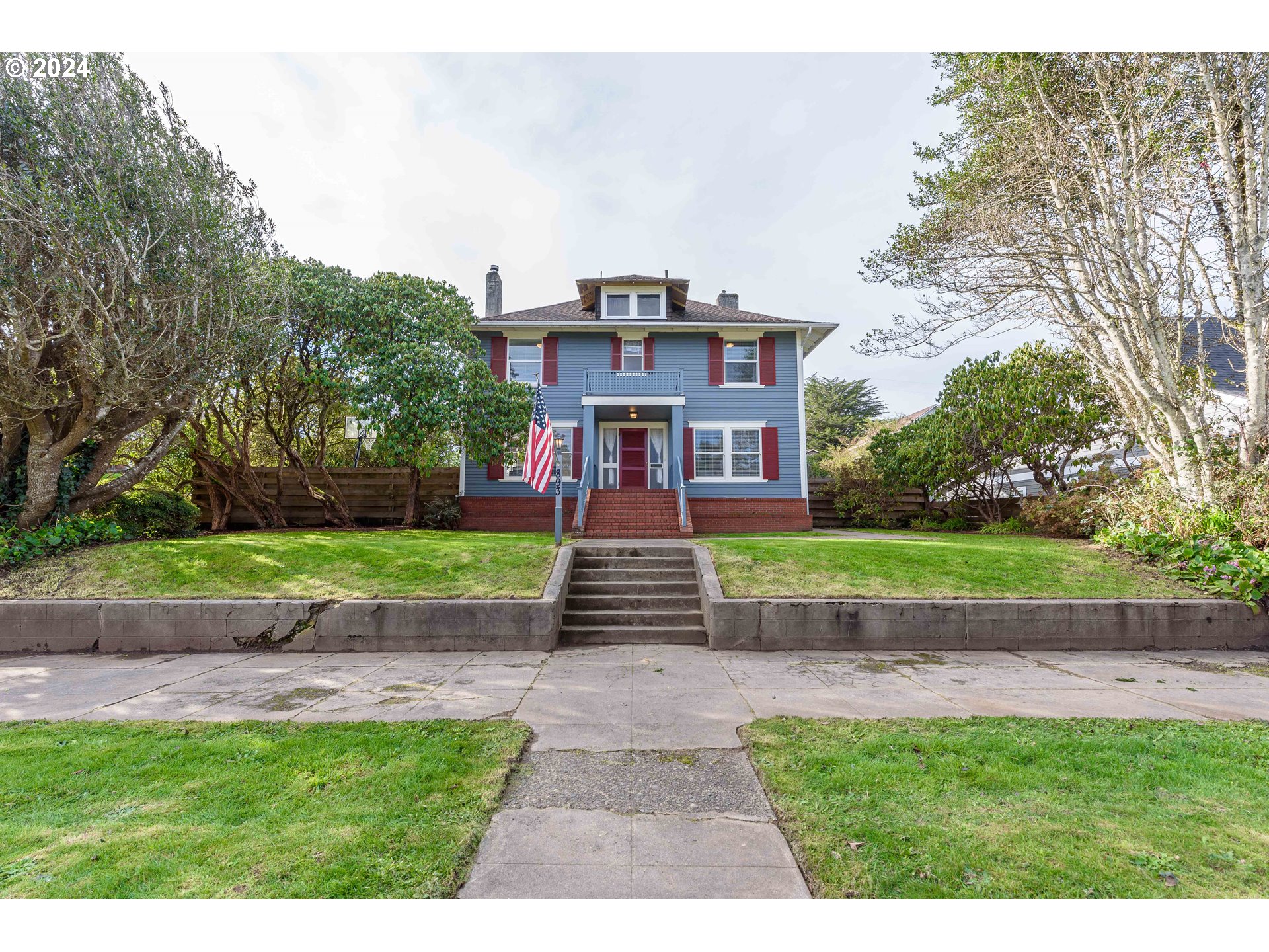 893 S 5TH ST, Coos Bay, OR 