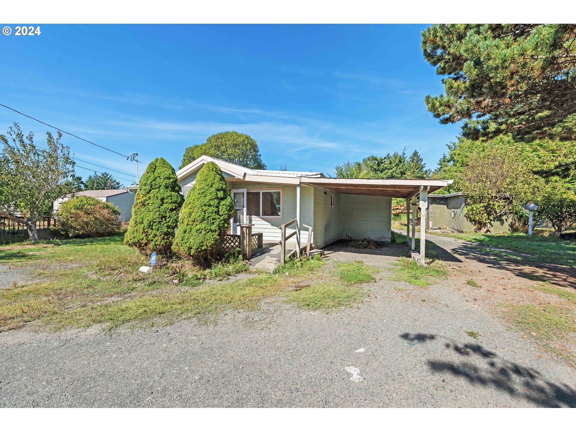 Photo of 90853 TRAVIS LN Coos Bay OR 97420