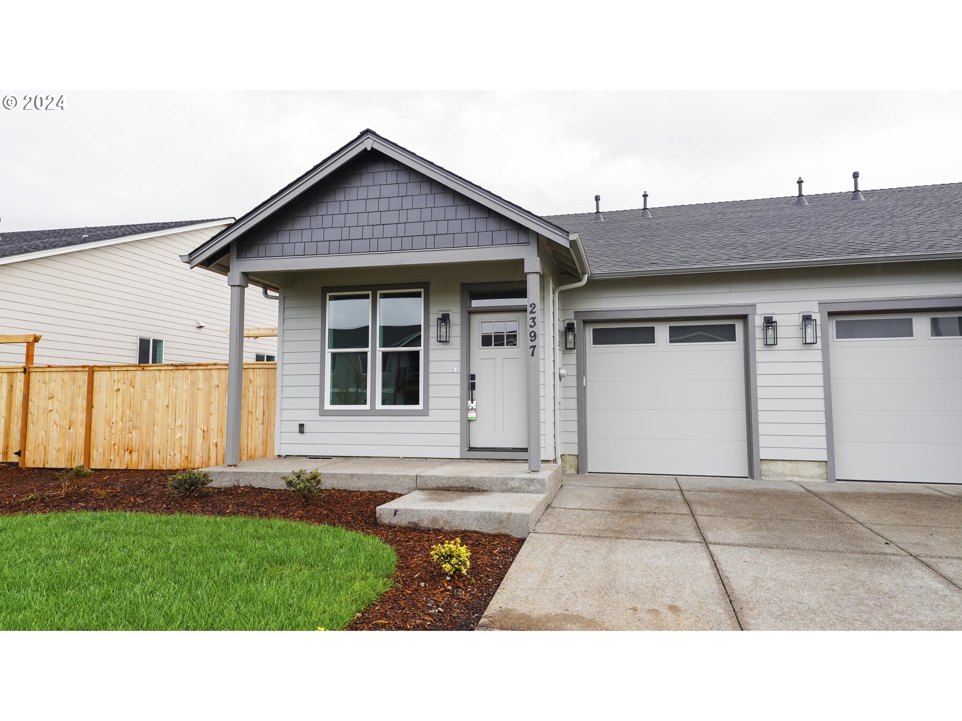 2397 W 10th AVE, Junction City, OR 