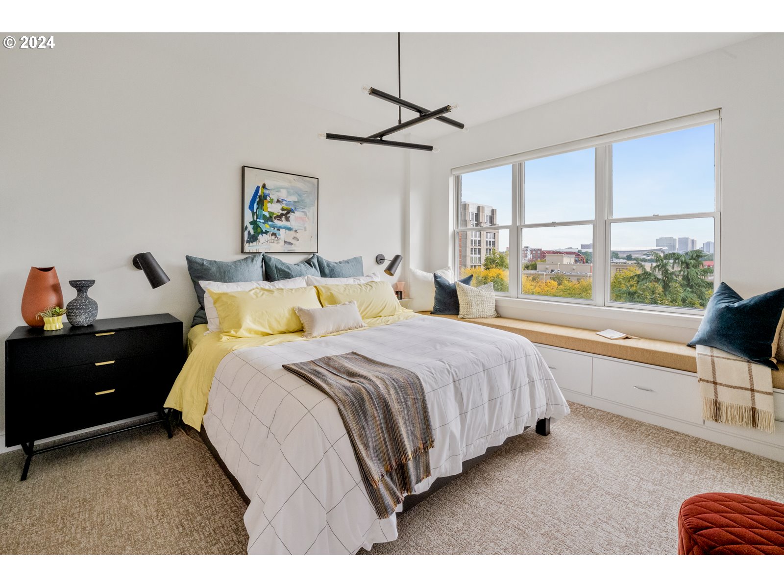 Photo #5: 24100459 Listing 