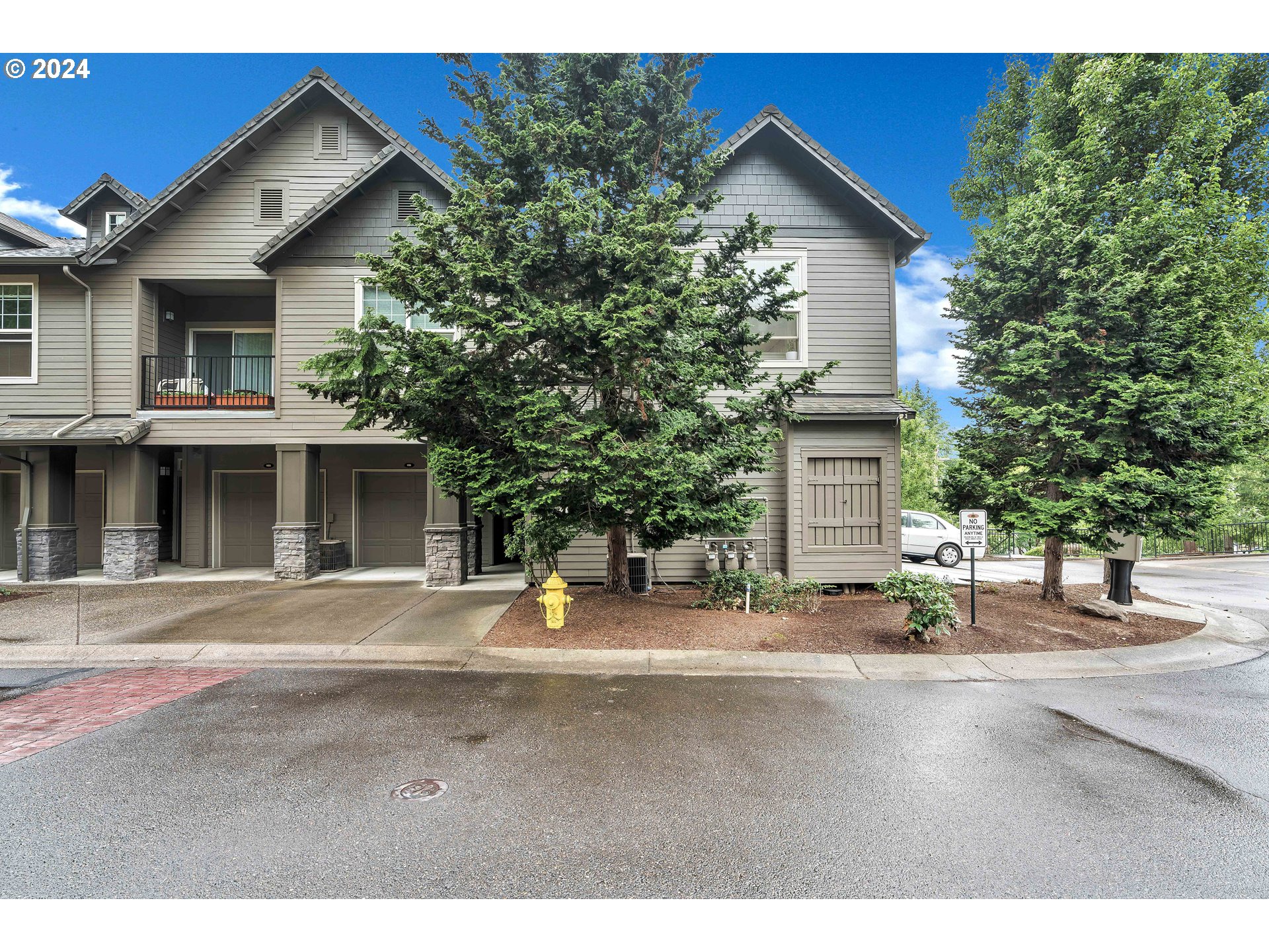 Photo of 925 SPRINGTREE LN West Linn OR 97068