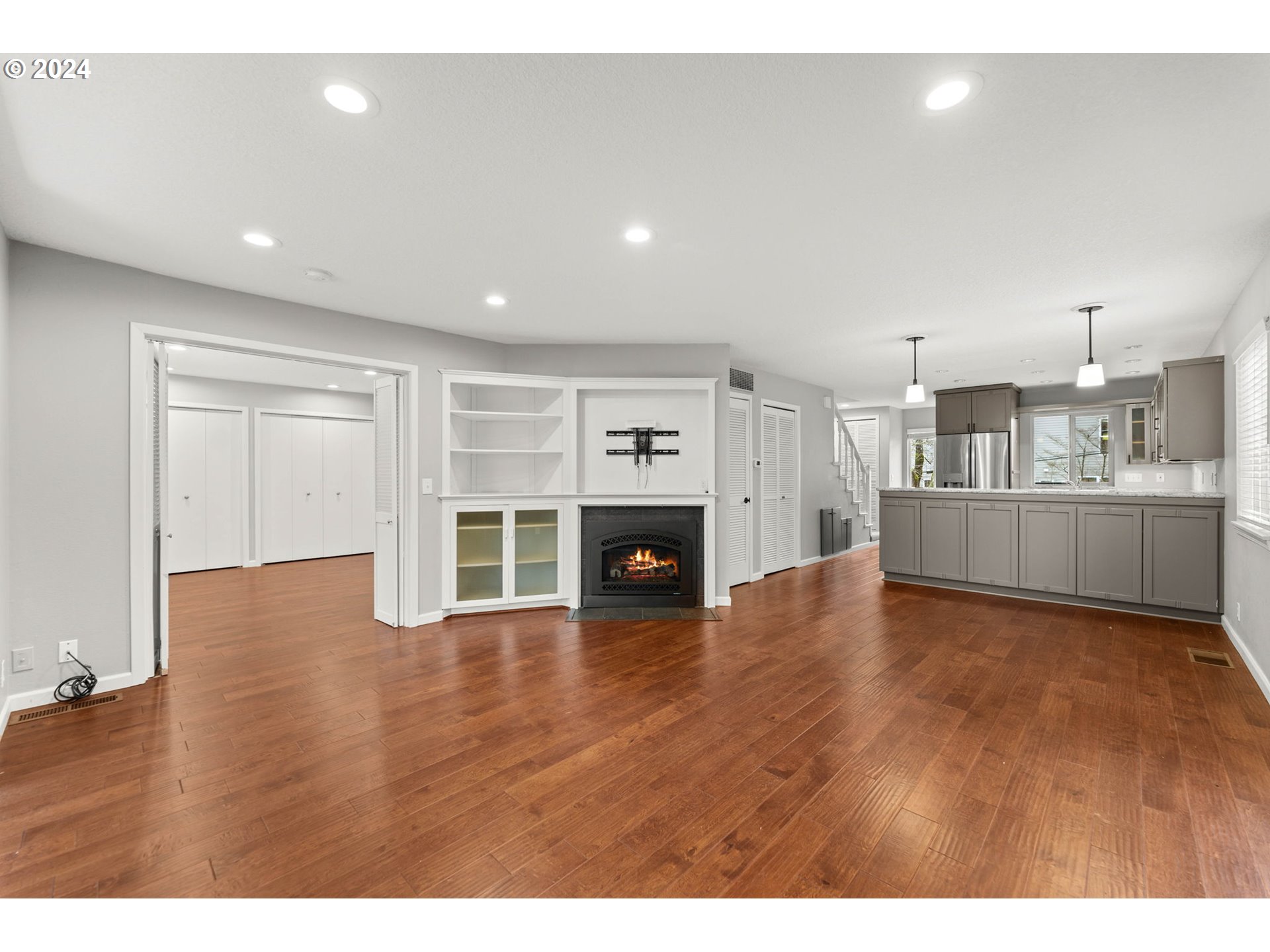 Photo #4: 24103760 Listing 
