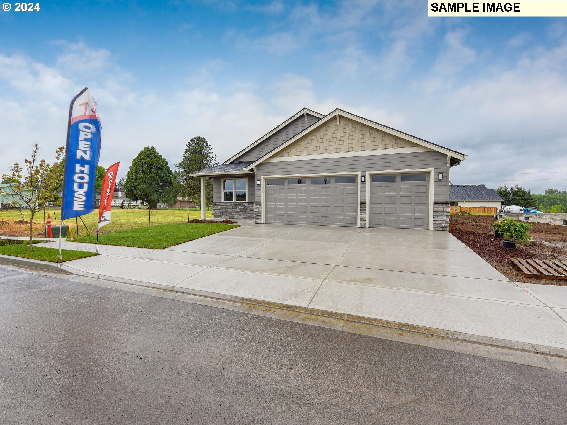 Photo of 2214 Badger WAY La Center WA 98629