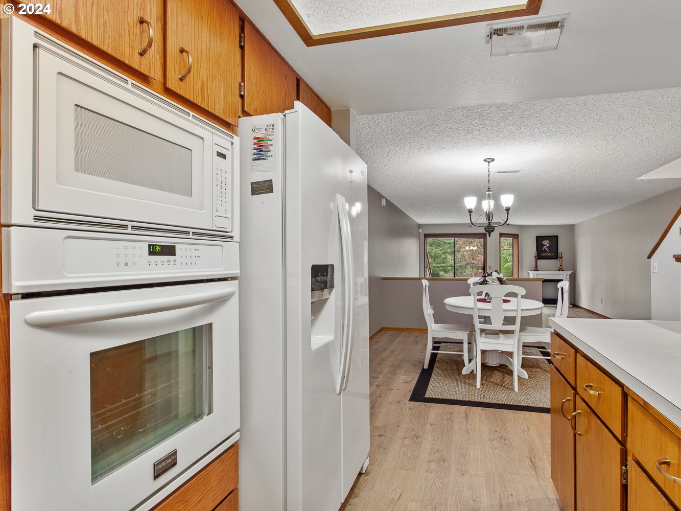 Photo #13: 24107637 Listing 