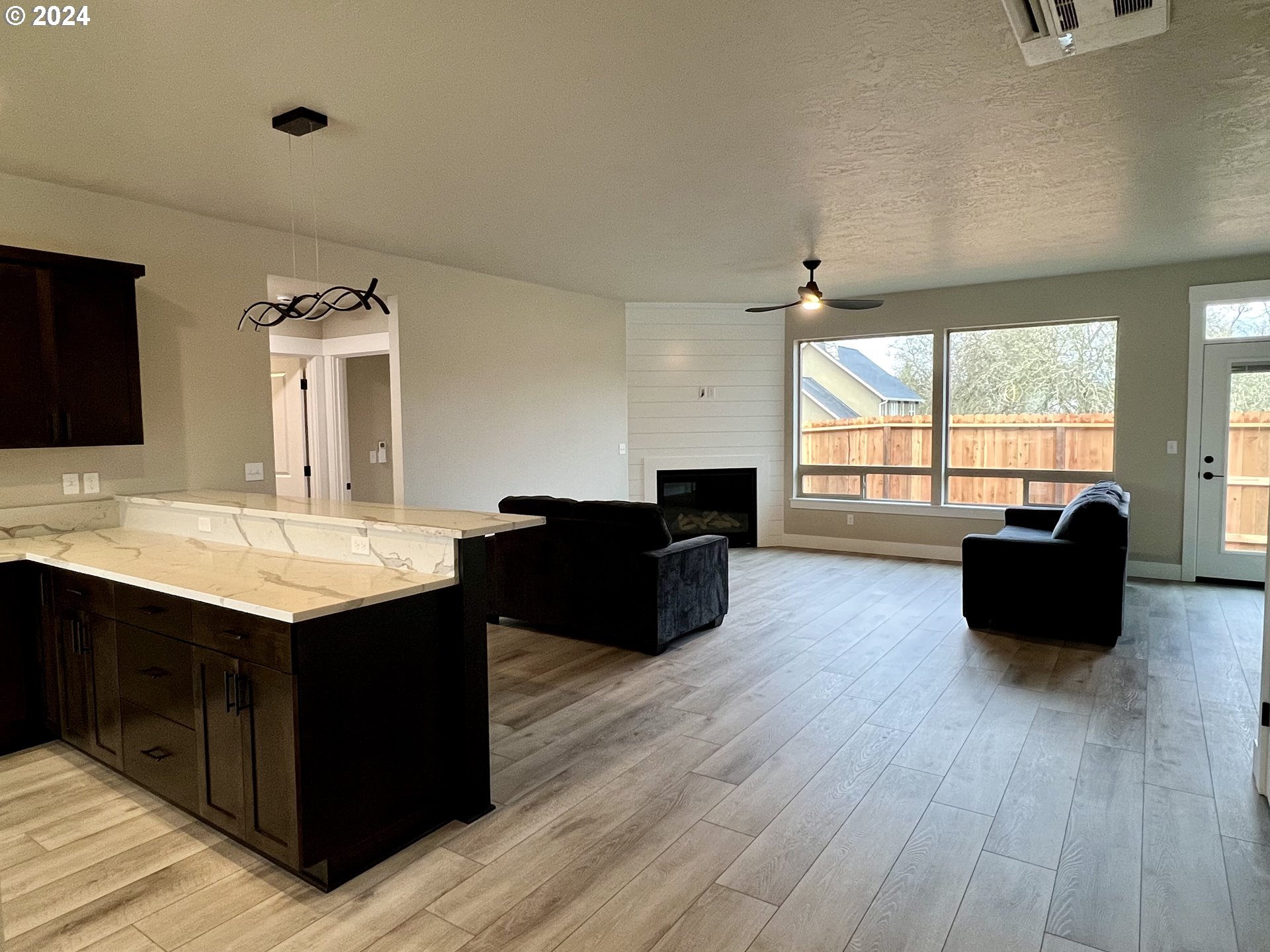 138 ELKTON ST, SUTHERLIN, OR 97479 Troy Schuyler Roseburg OR Real