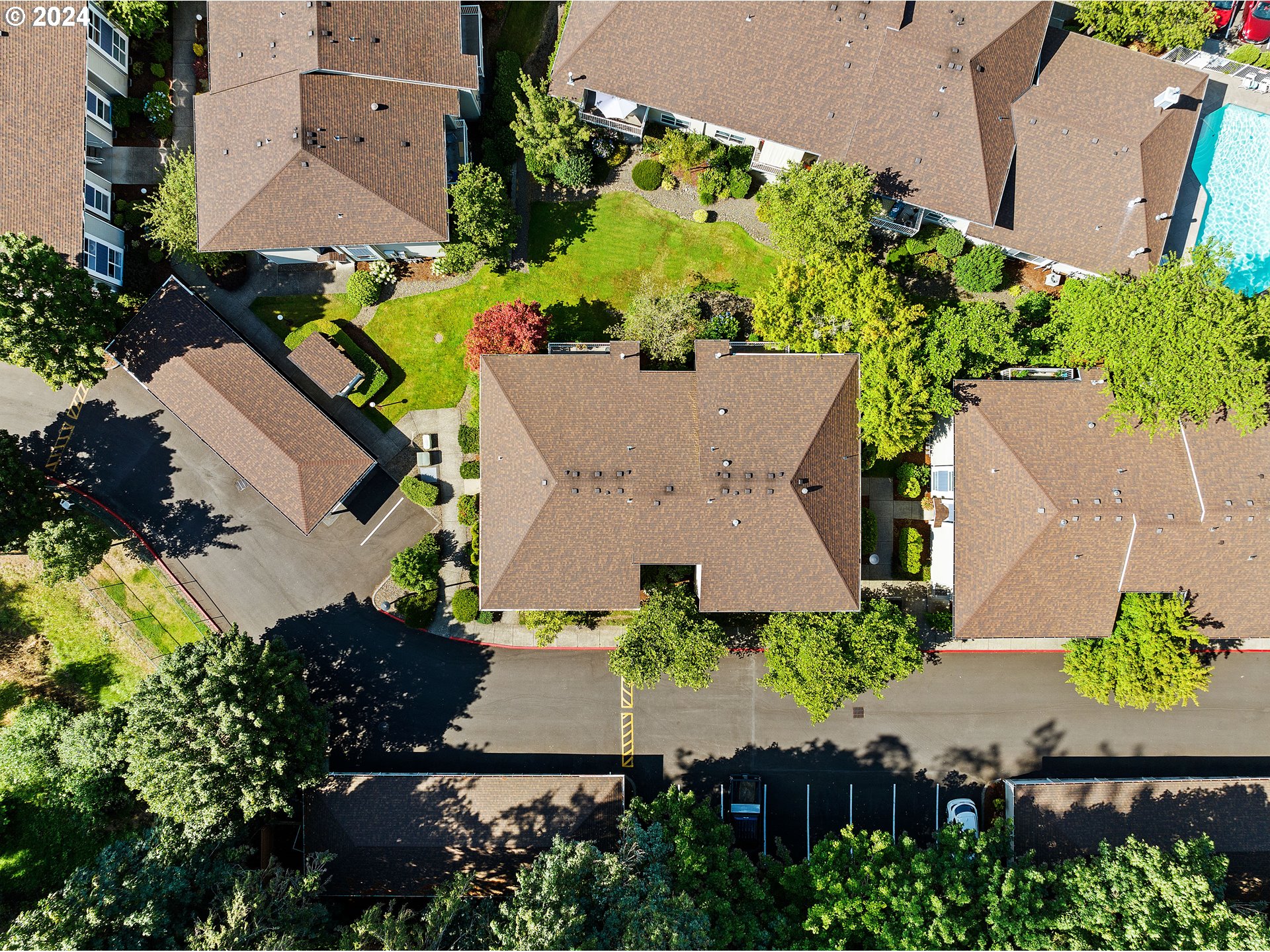 Photo #5: 24114604 Listing 