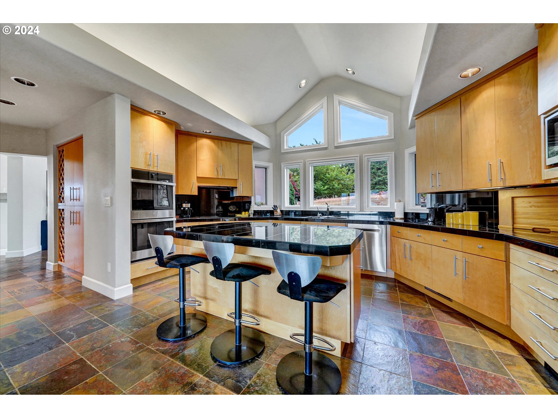 18200 NE SUNRISE PEAKS LN, Hillsboro, OR, 97123