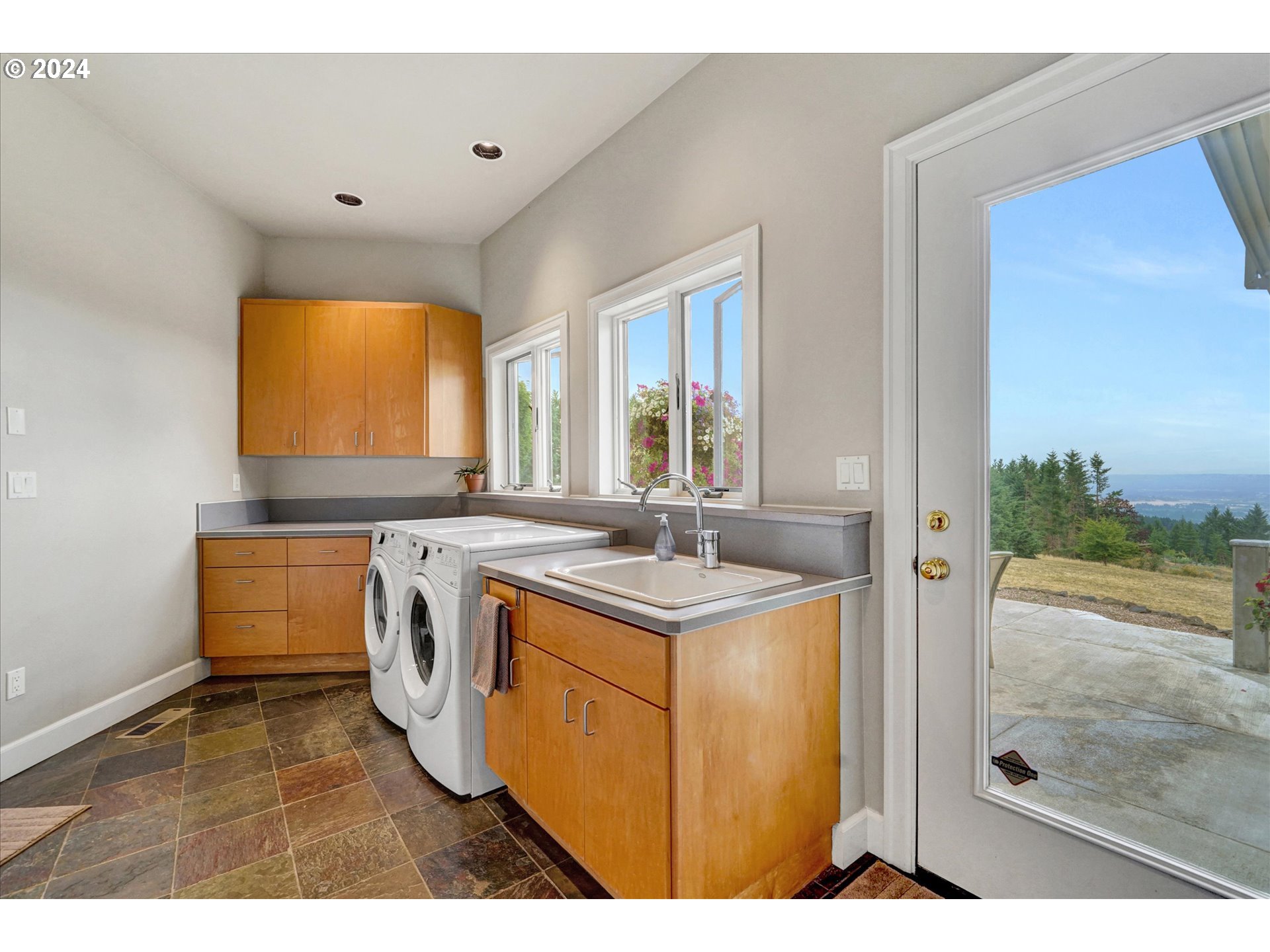 18200 NE SUNRISE PEAKS LN, Hillsboro, OR, 97123