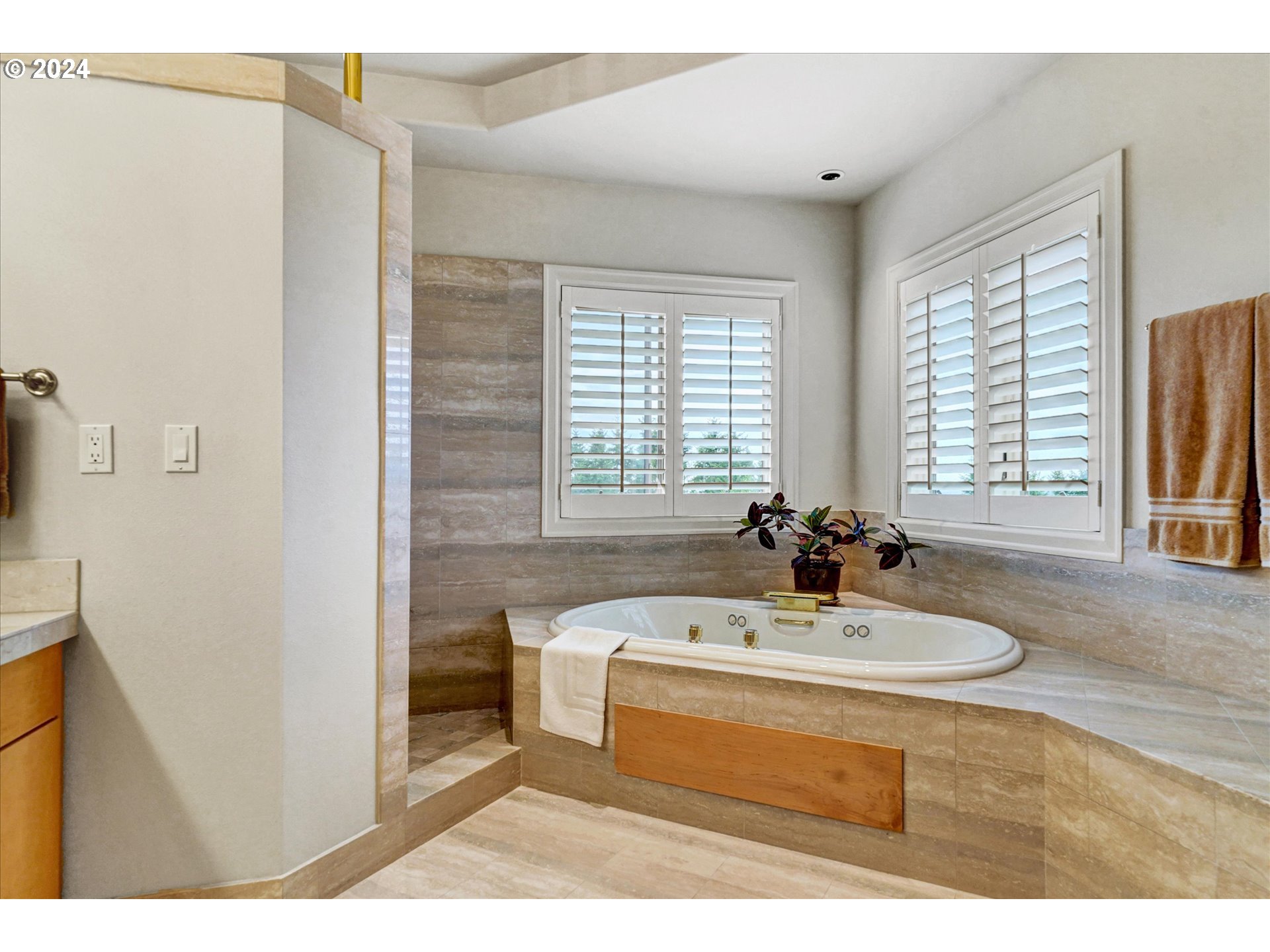 18200 NE SUNRISE PEAKS LN, Hillsboro, OR, 97123