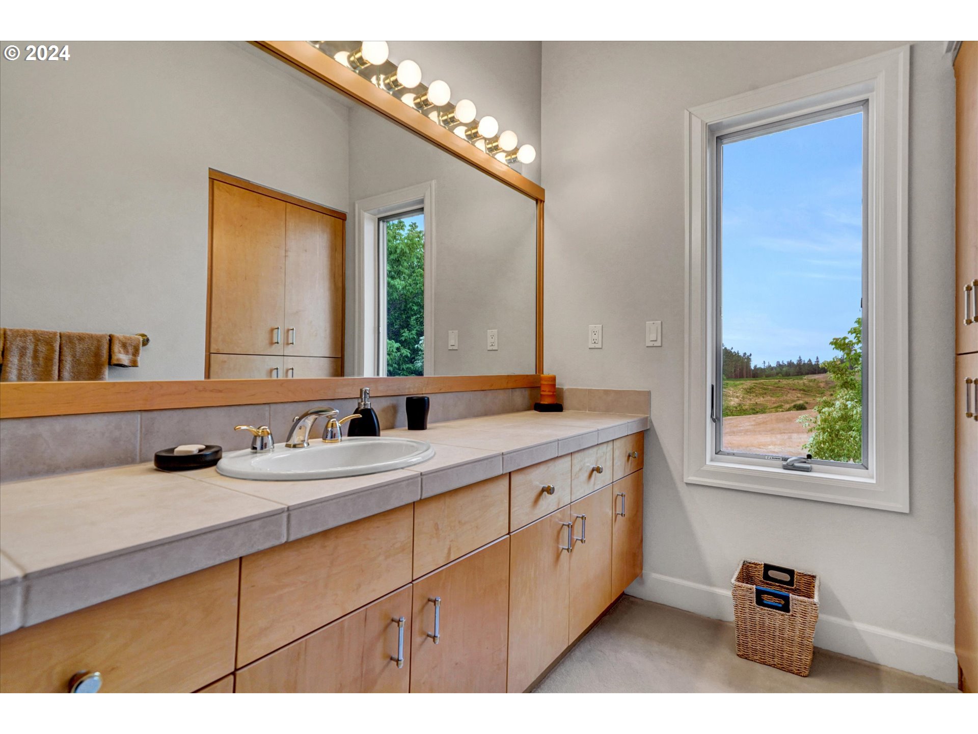 18200 NE SUNRISE PEAKS LN, Hillsboro, OR, 97123