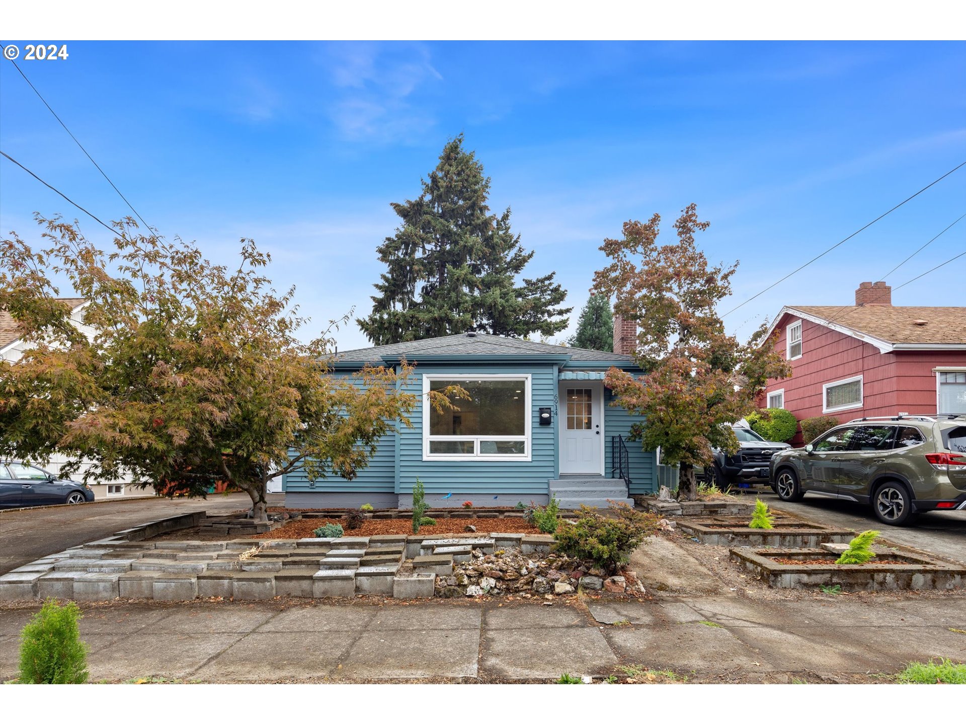 Photo of 6914 CAMPBELL AVE Portland OR 97217