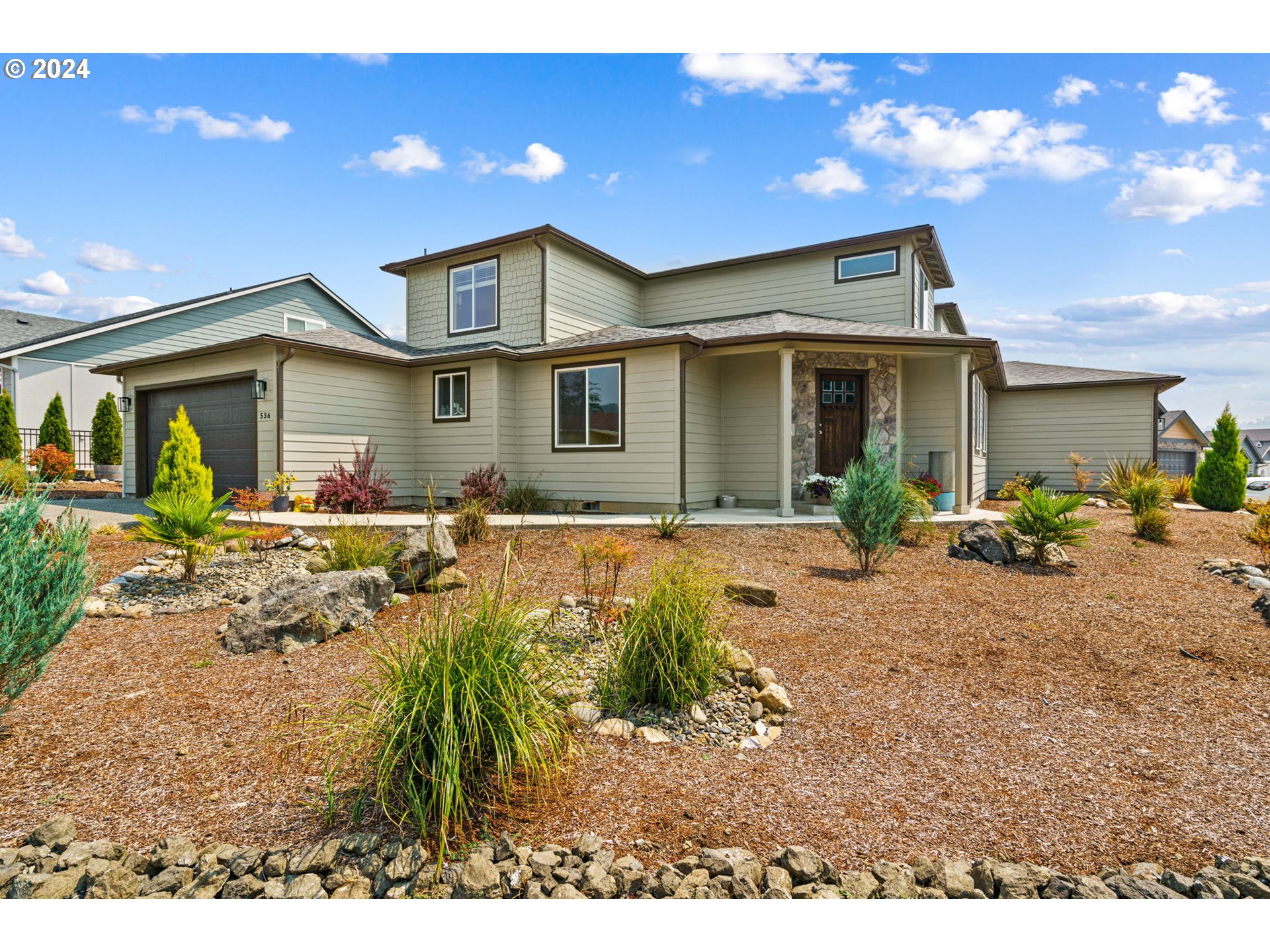 Photo of 556 FAIRWAY ESTATES DR Sutherlin OR 97479