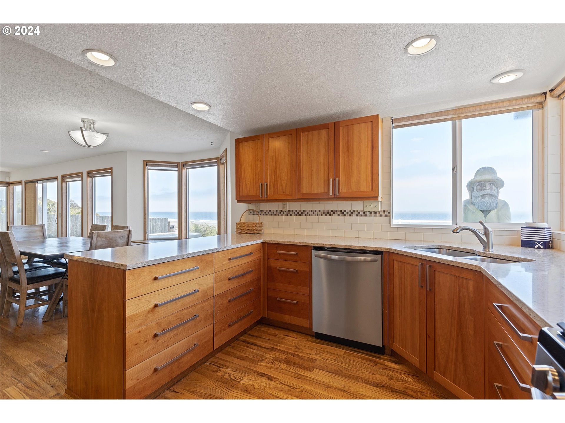 5771 NW JETTY AVE, Lincoln City, OR, 97367