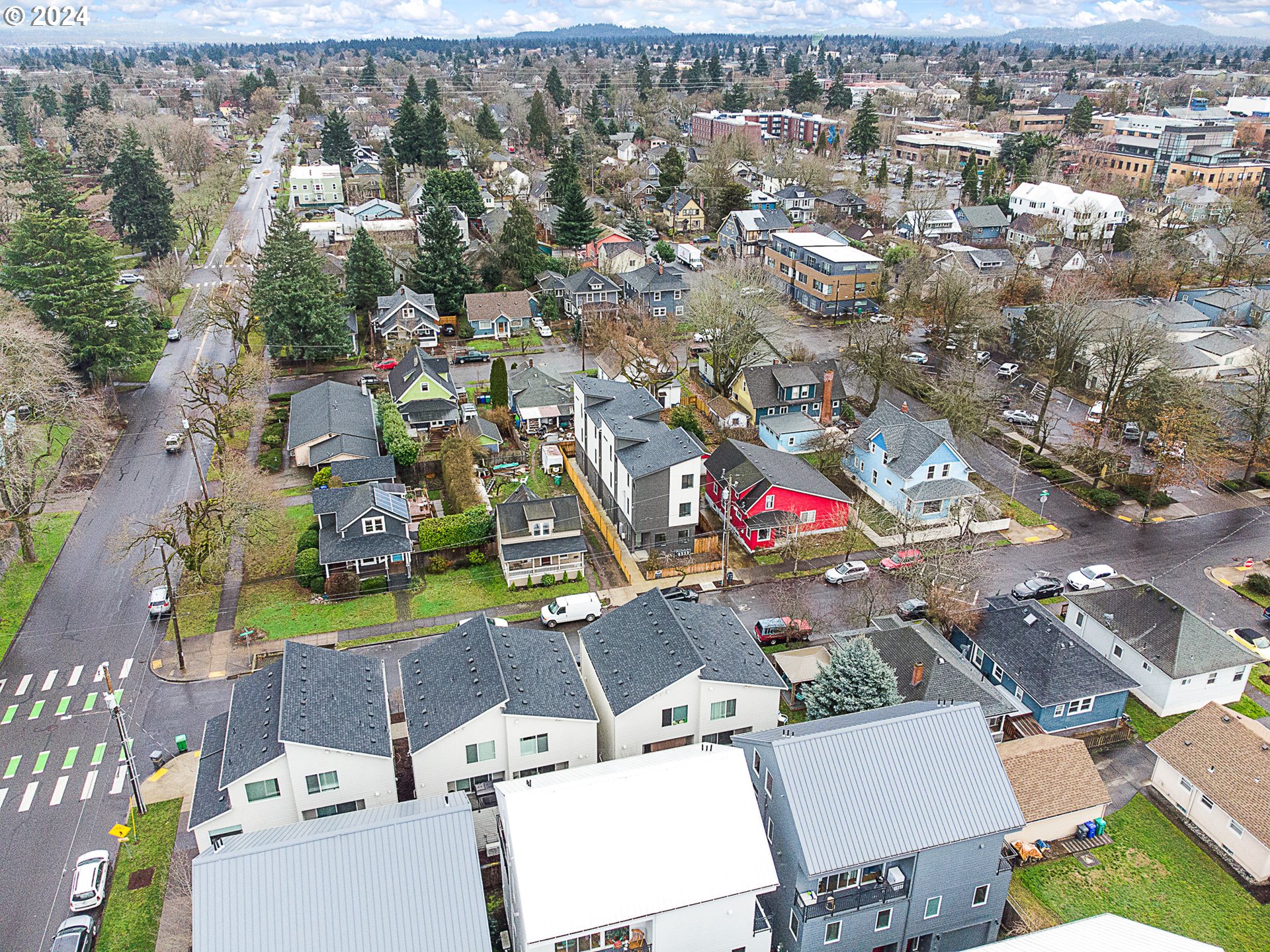 Photo #2: 24129466 Listing 