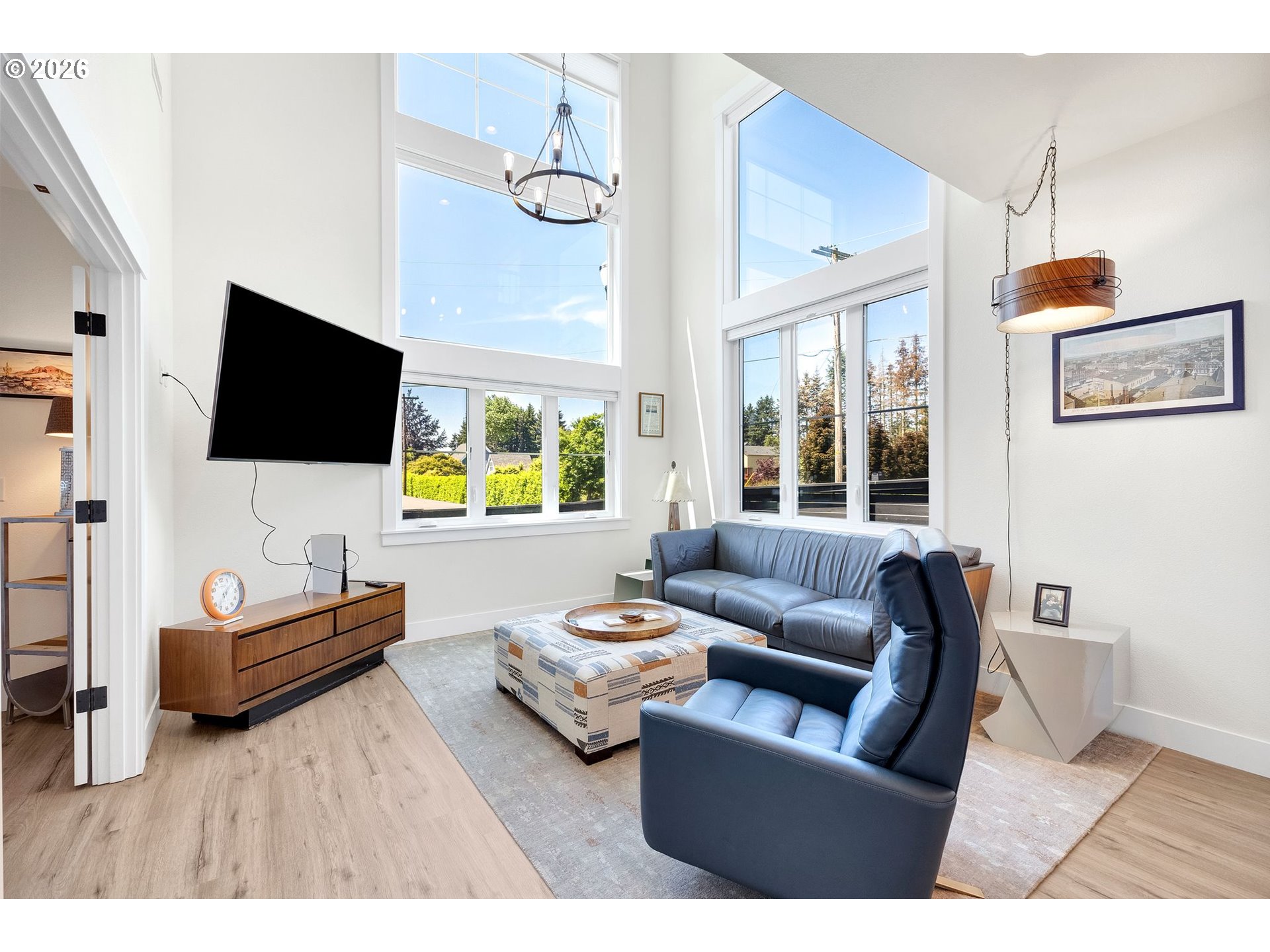 Photo #10: 241299982 Listing: Photo #10