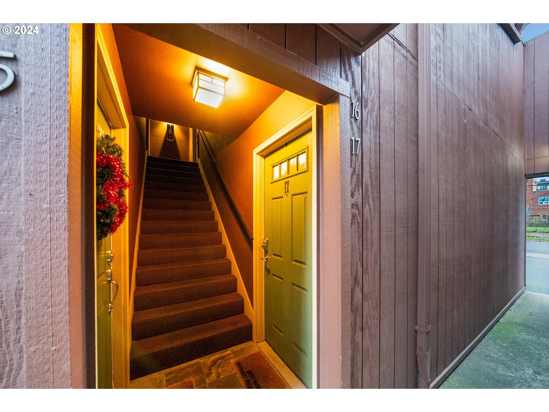 Photo #3: 24131254 Listing 